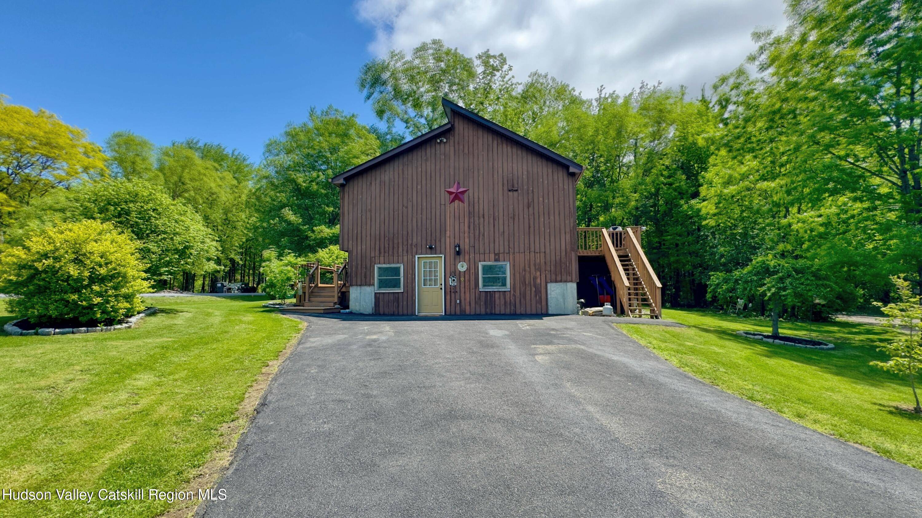 Athens, NY 12015,1 Hillside CT
