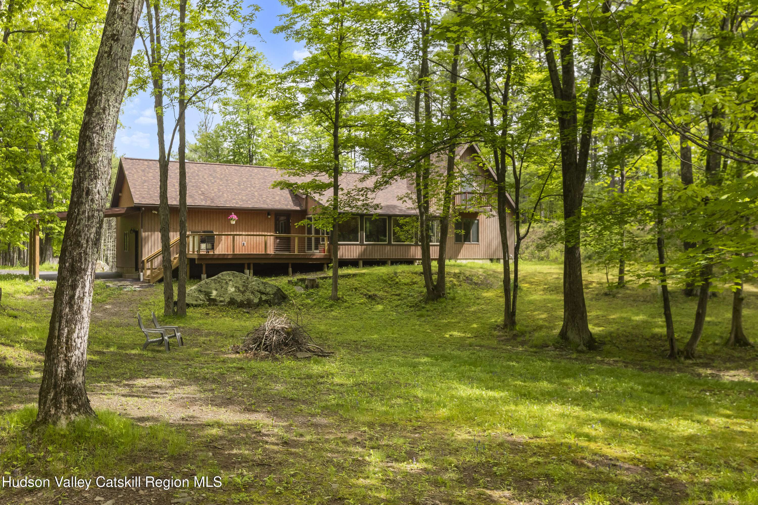 Round Top, NY 12473,48 Deer Park Rd RD