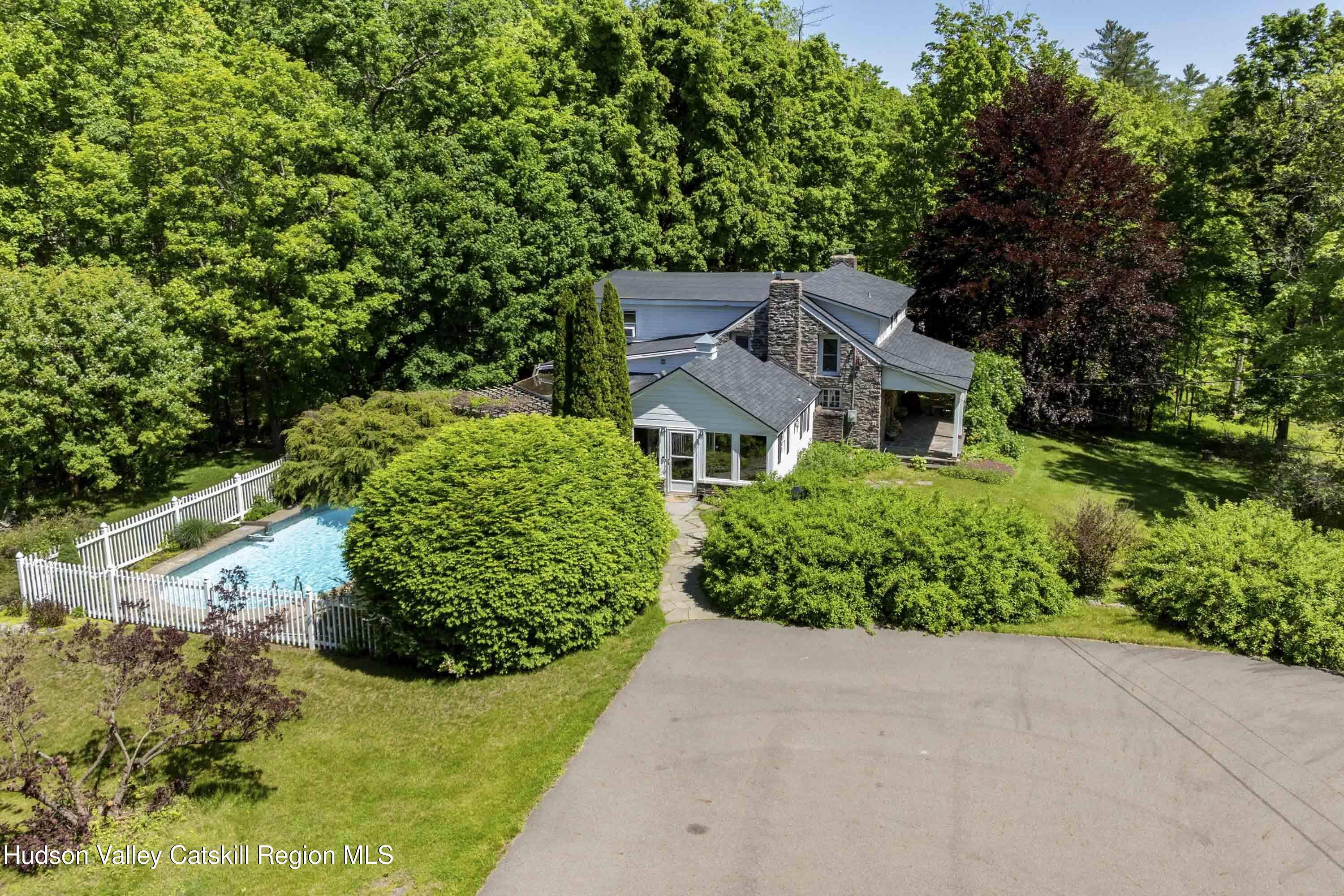 Saugerties, NY 12477,1716 Route 212