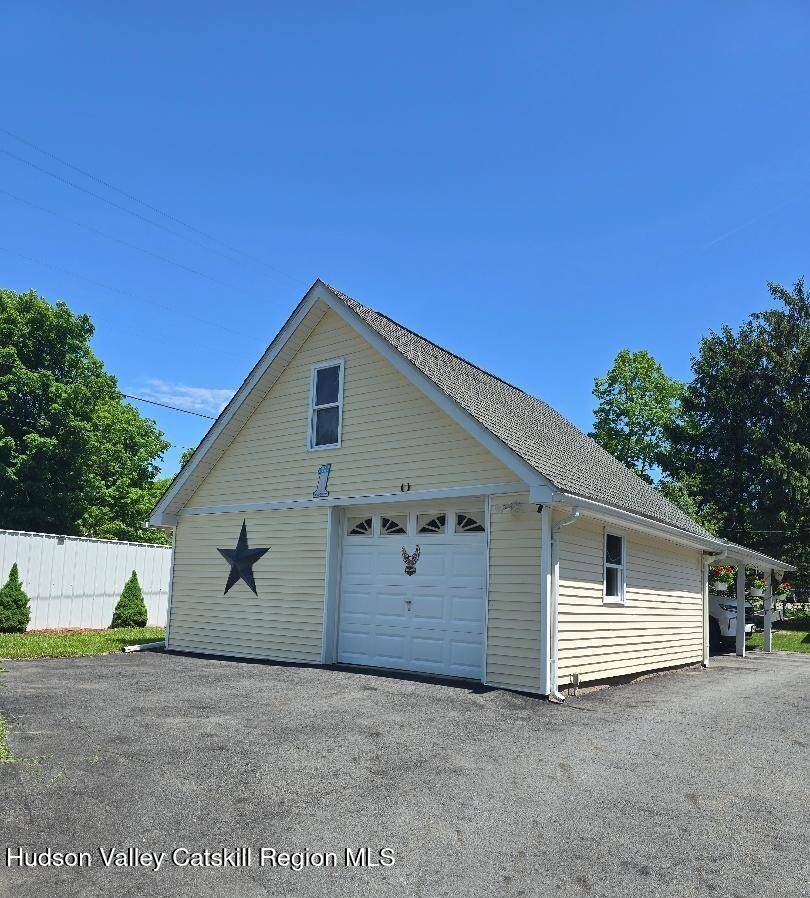 Napanoch, NY 12489,280 280 Continental RD