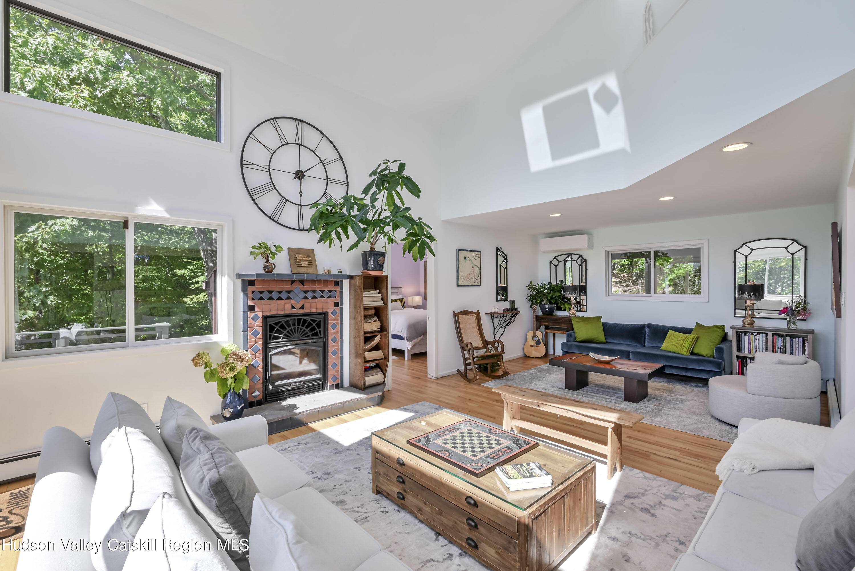 Woodstock, NY 12498,208 Grogkill RD
