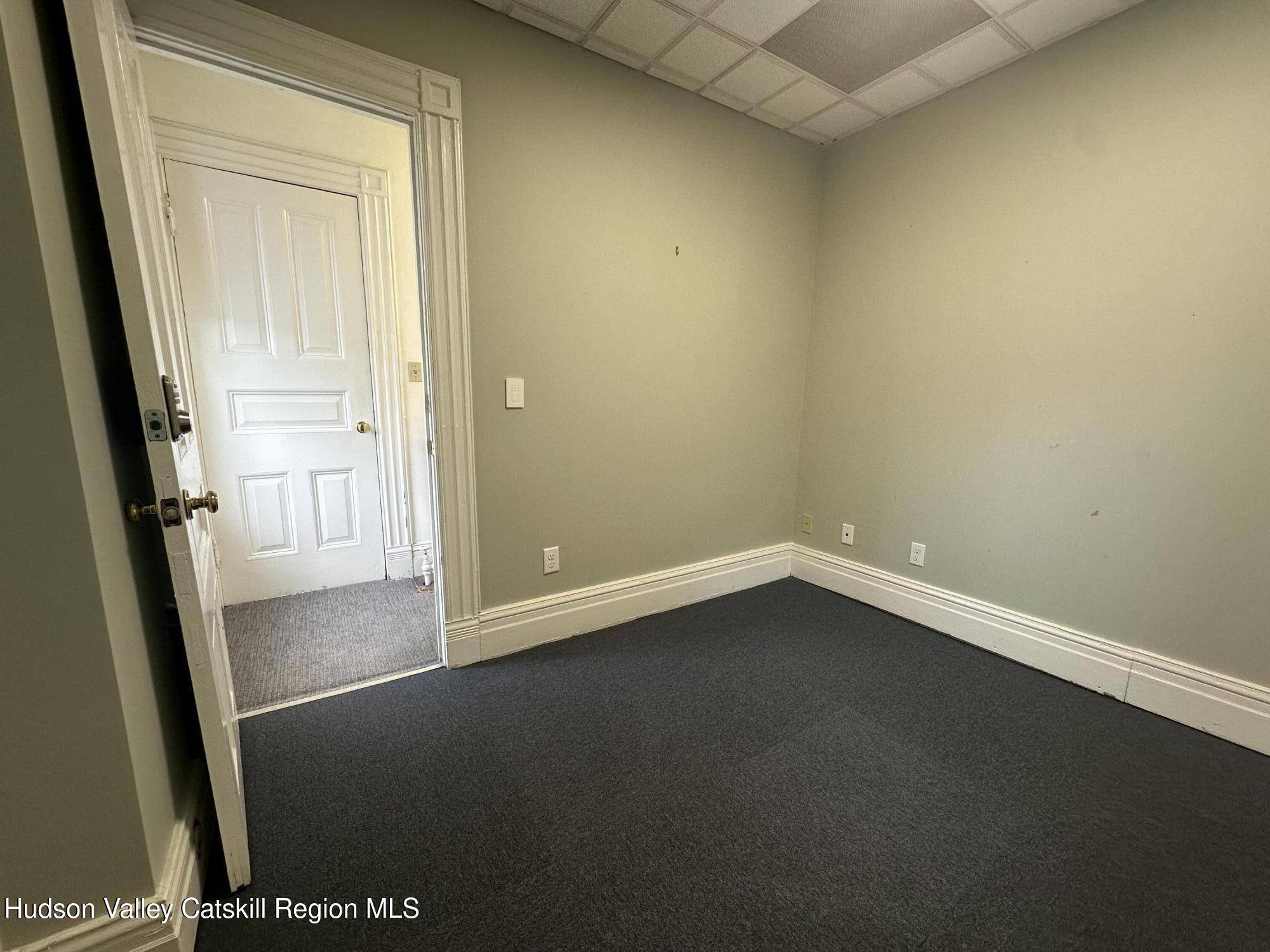 Hudson, NY 12534,437 E Allen ST