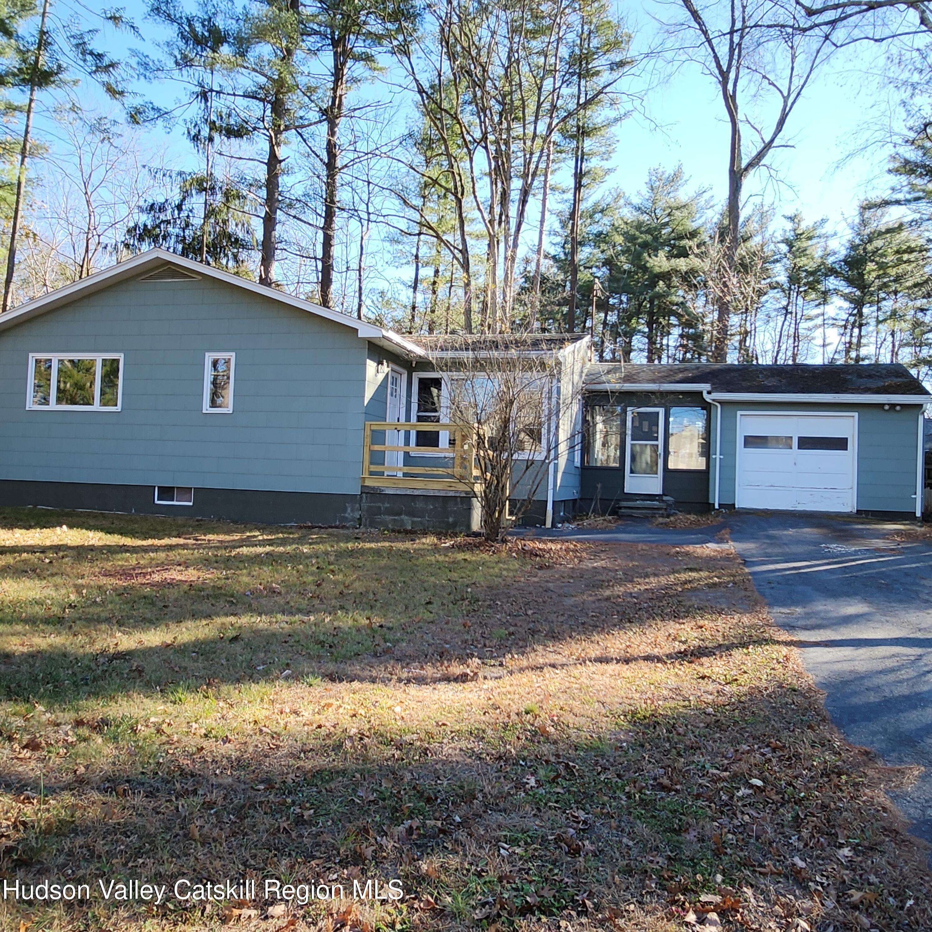 Copake, NY 12516,148 Lake Shore DR