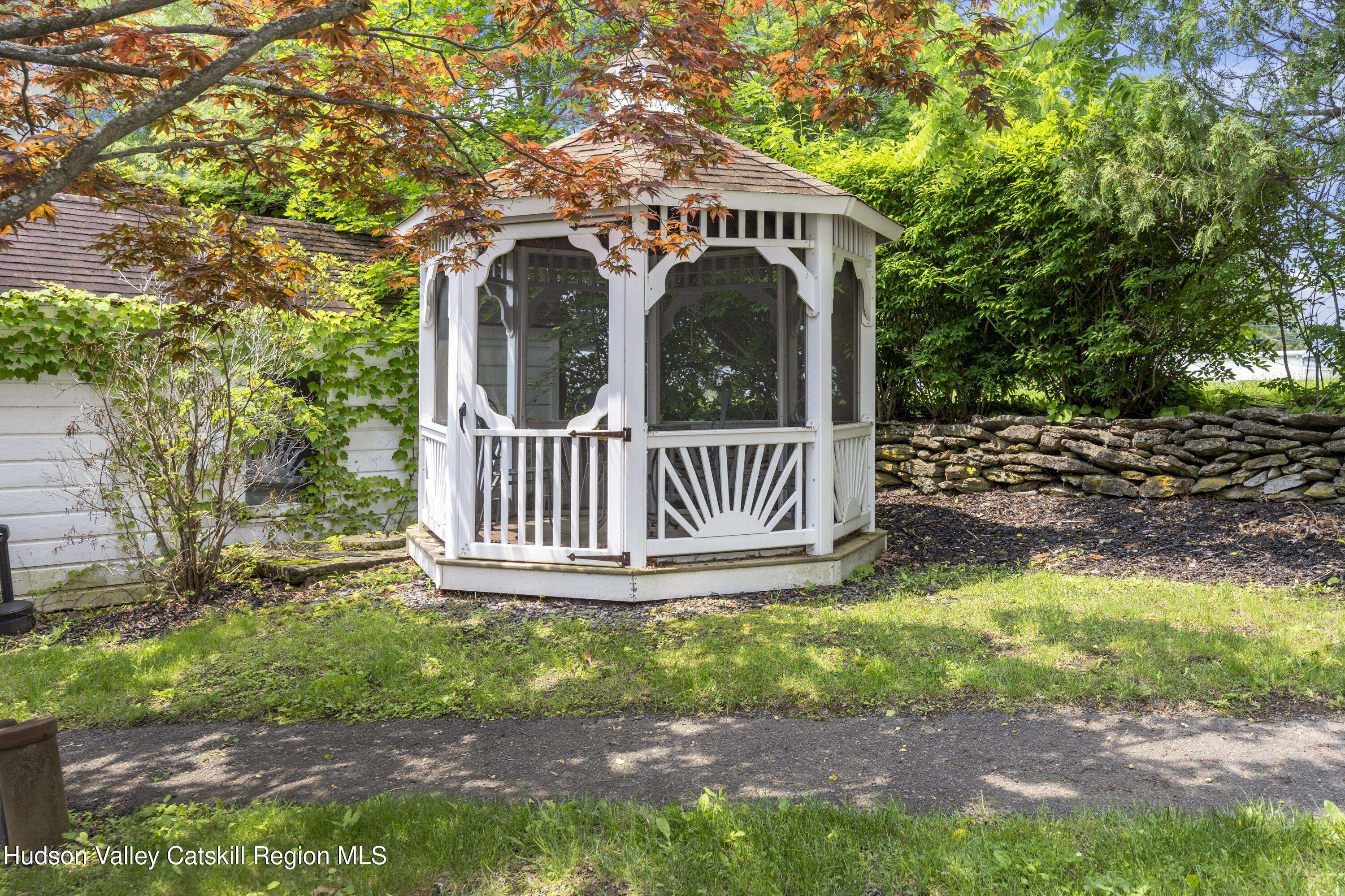 Germantown, NY 12526,207 Maple AVE
