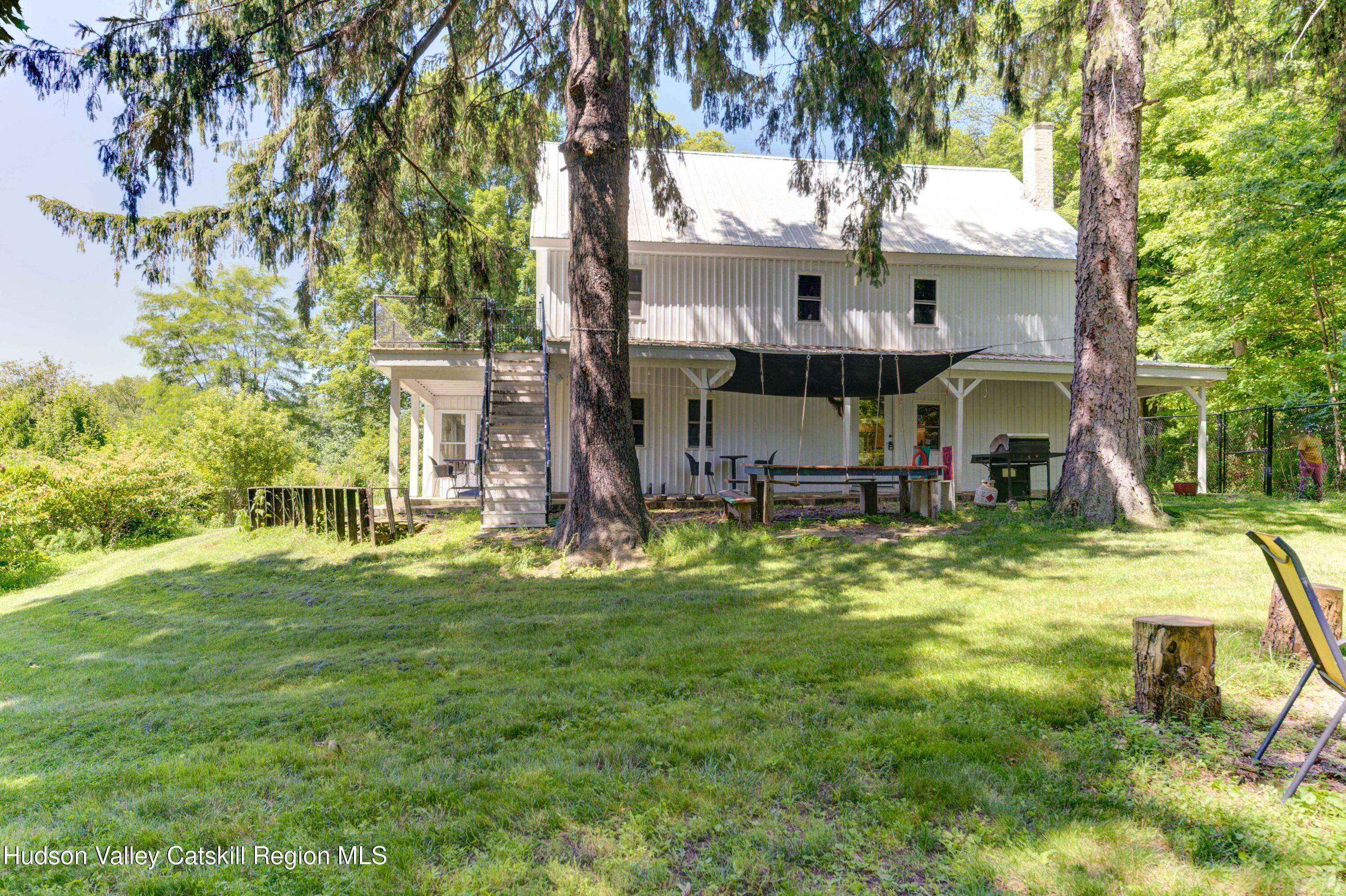 Chatham Center, NY 12184,788 White Mills RD