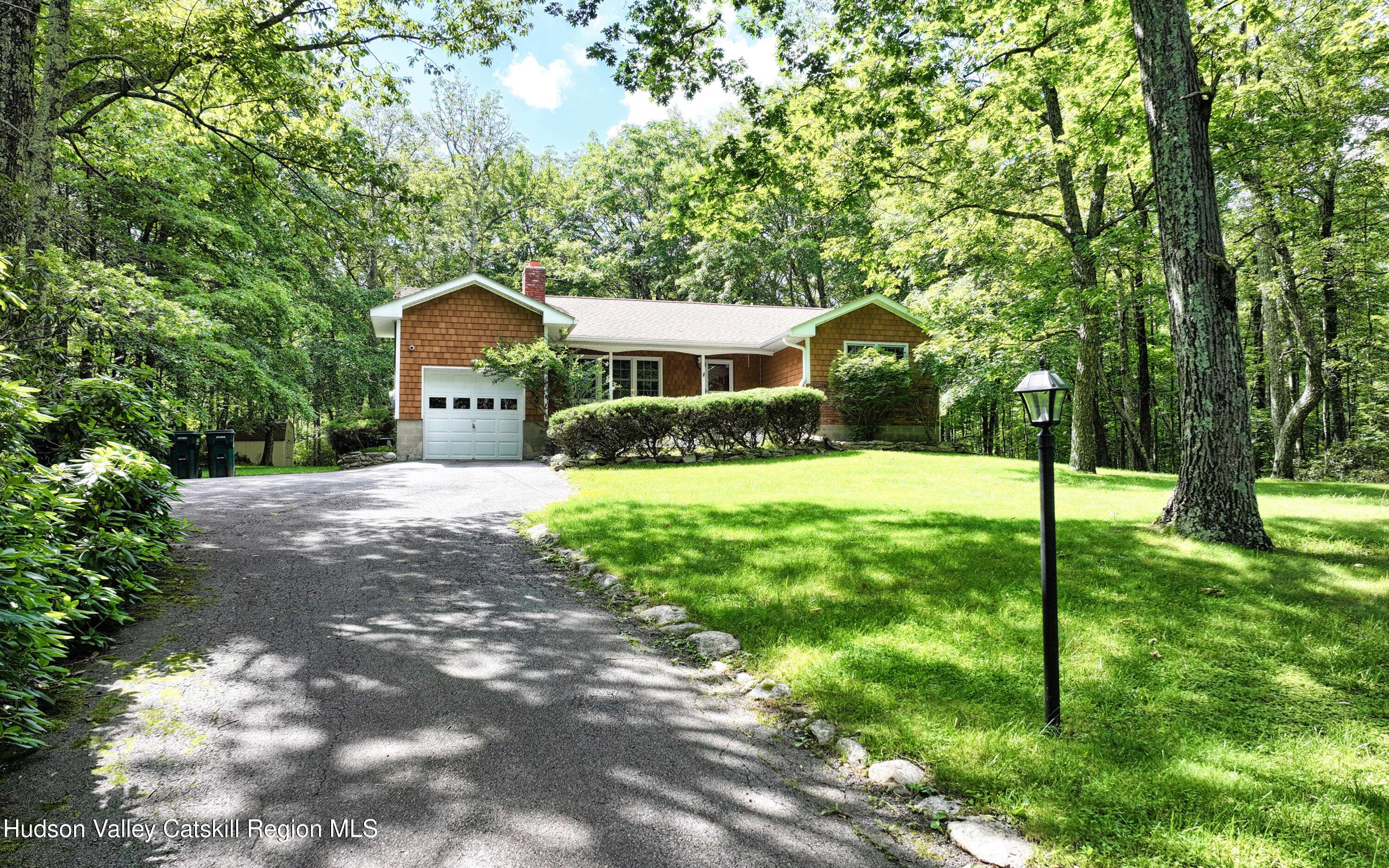 Pine Bush, NY 12566,551 Upper Mountain RD