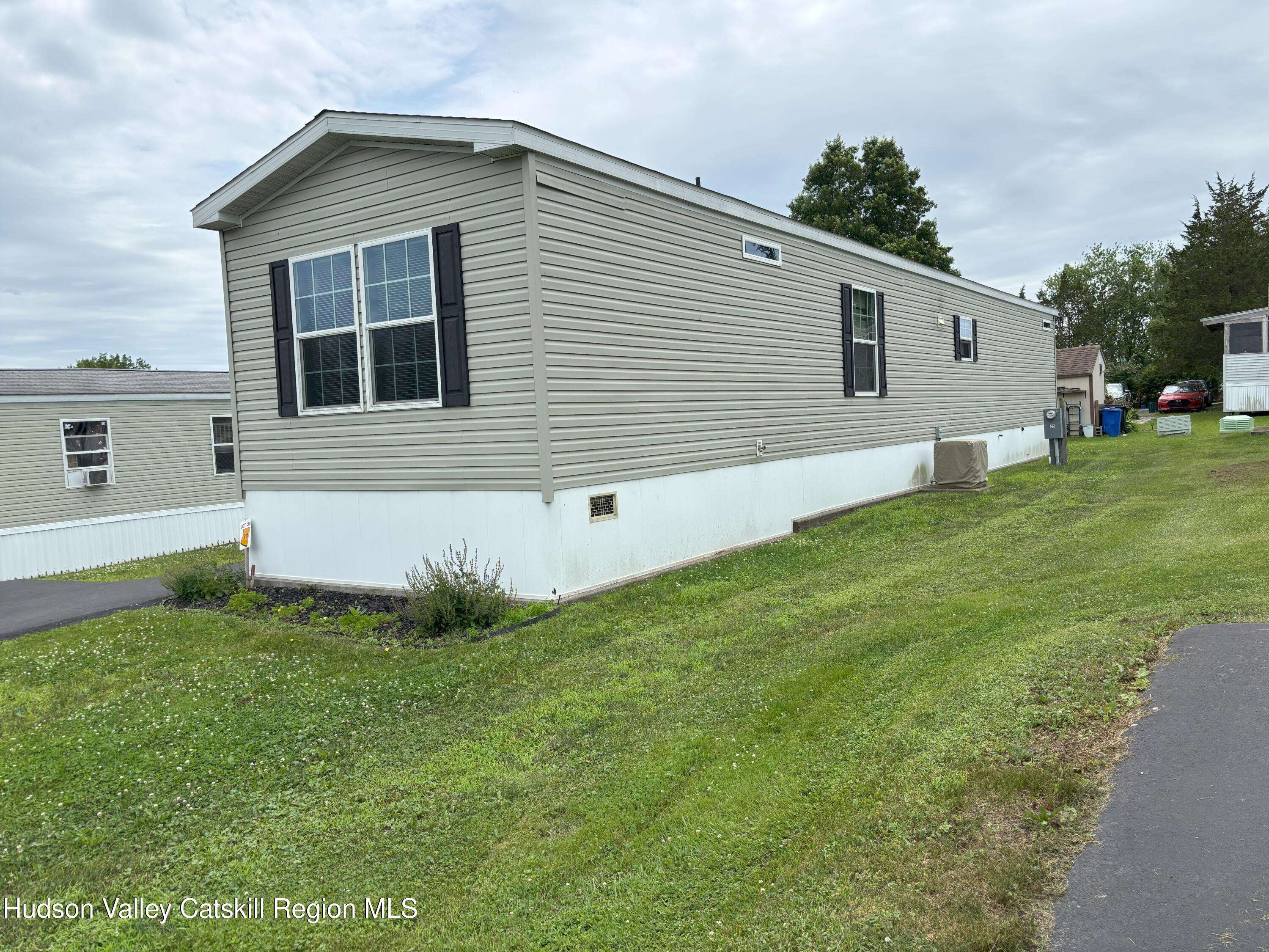 Hudson, NY 12534,50 Kipp LN #35