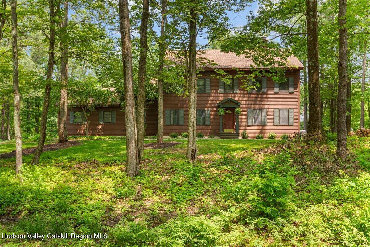 Voorheesville, NY 12186,64 Swift RD