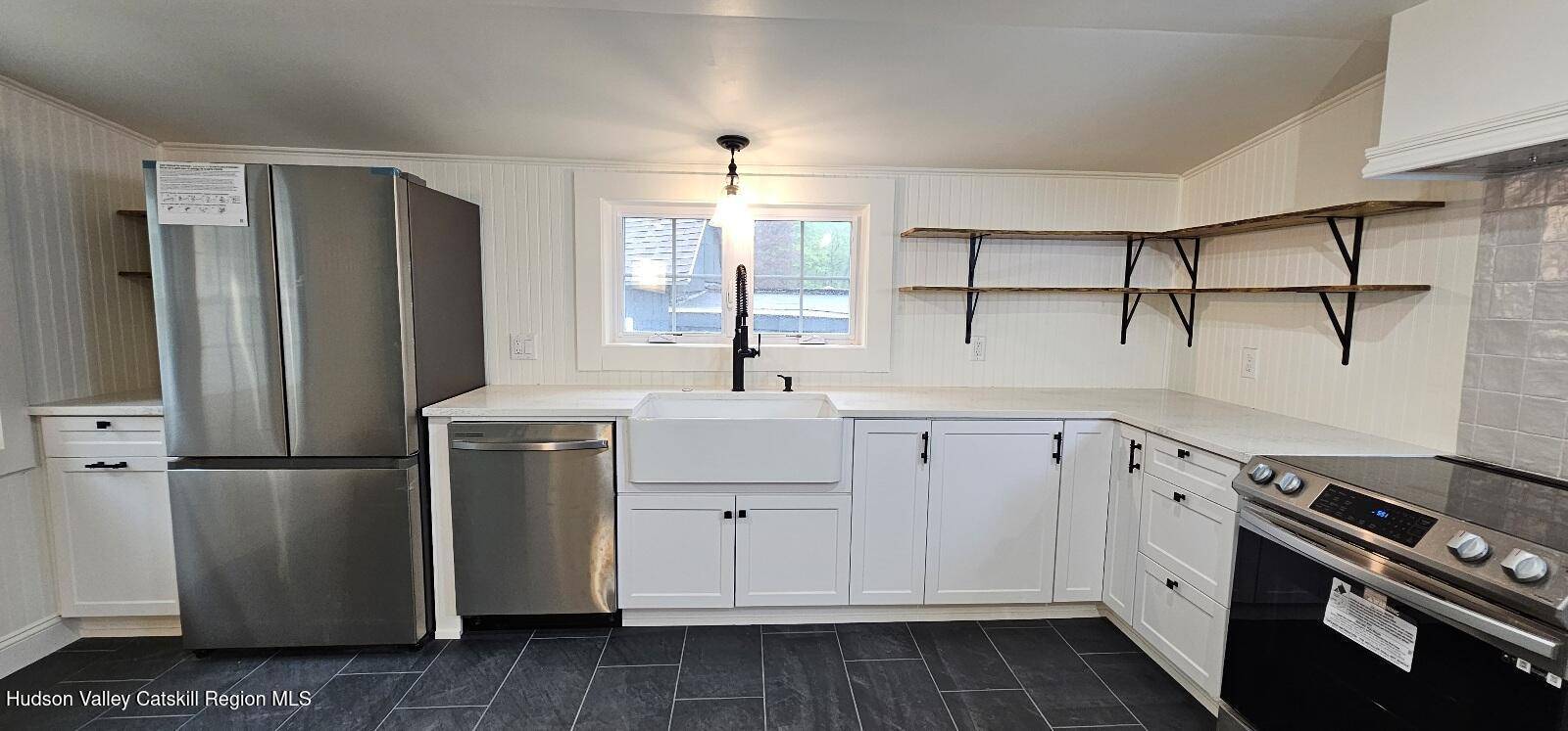 New Baltimore, NY 12124,96 W Dean'S Mill RD