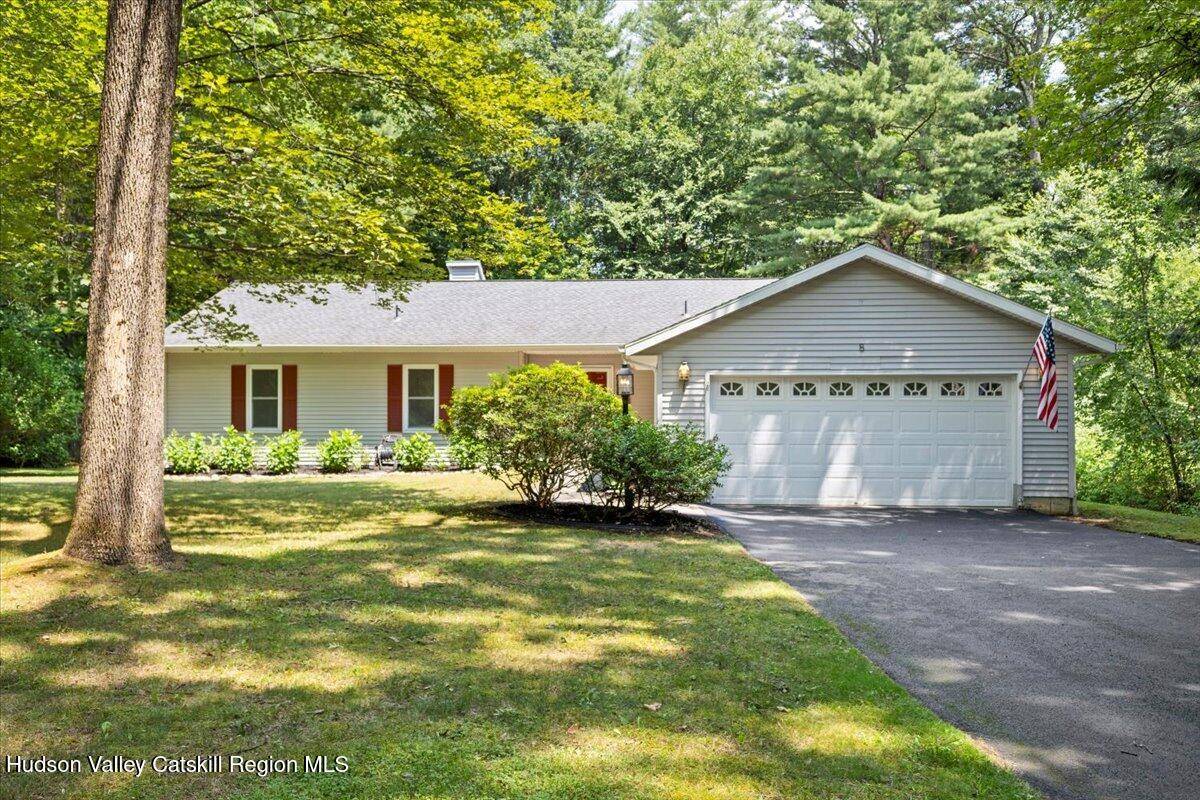 Saratoga Springs, NY 12866,8 Stonewall LN