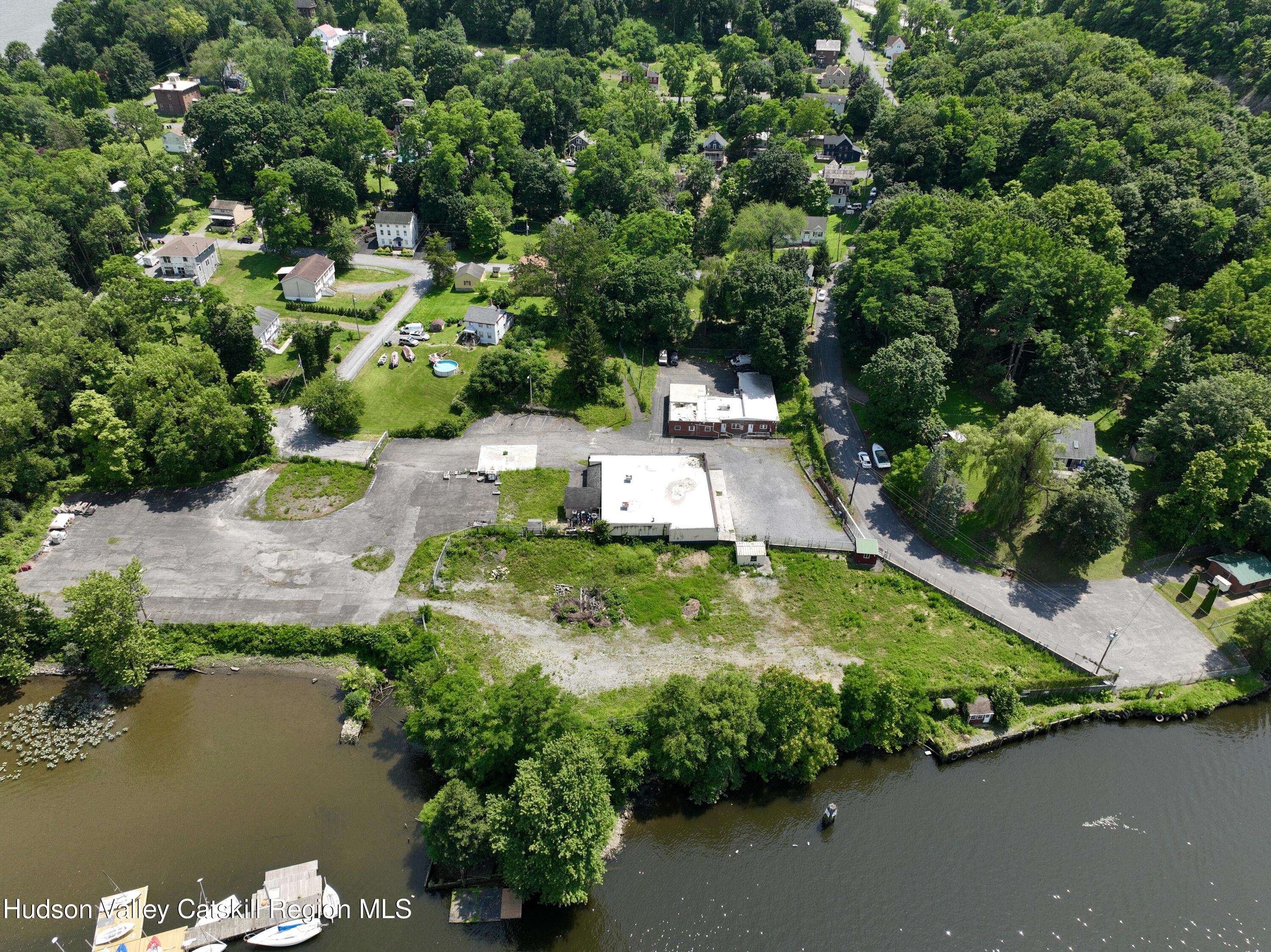 Port Ewen, NY 12466,15 N Broadway