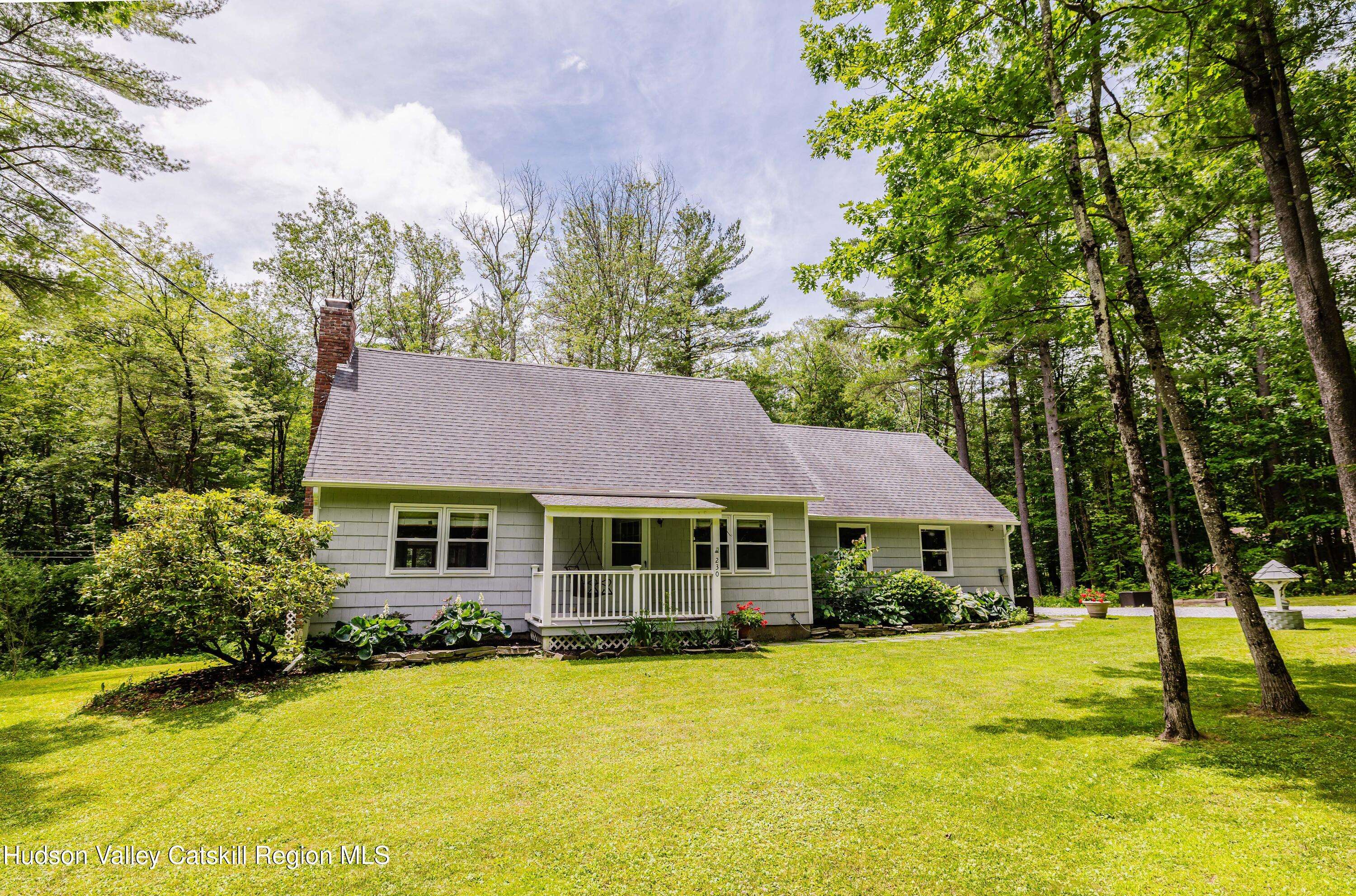 Austerlitz, NY 12017,230 Middle Road RD