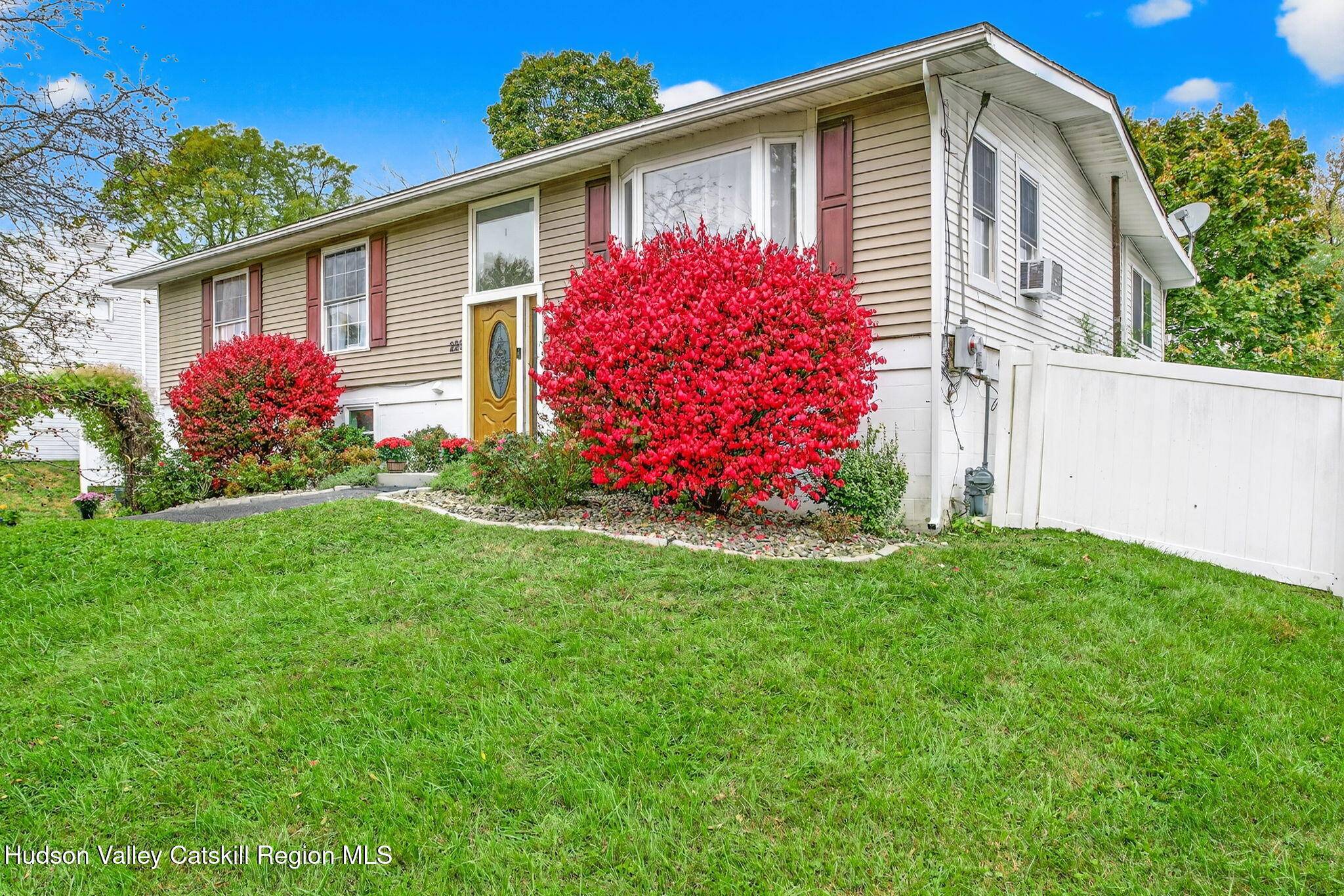 Kingston, NY 12401,229 Heather LN