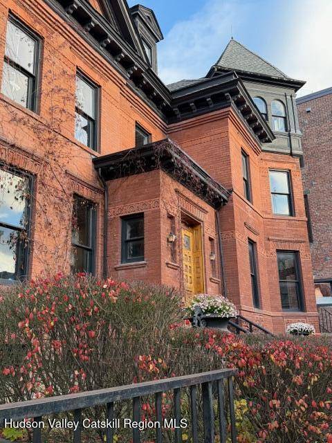 Hudson, NY 12534,420 Warren ST