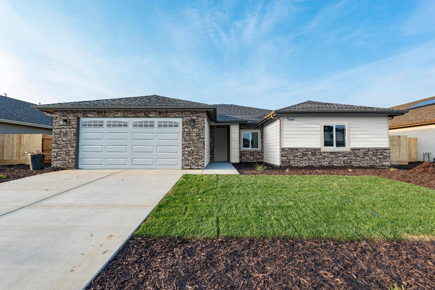 Woodlake, CA 93286,517 W Tule