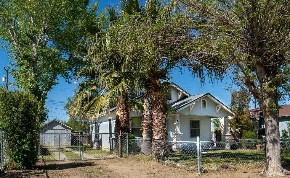 Coalinga, CA 93210,363 E Houston