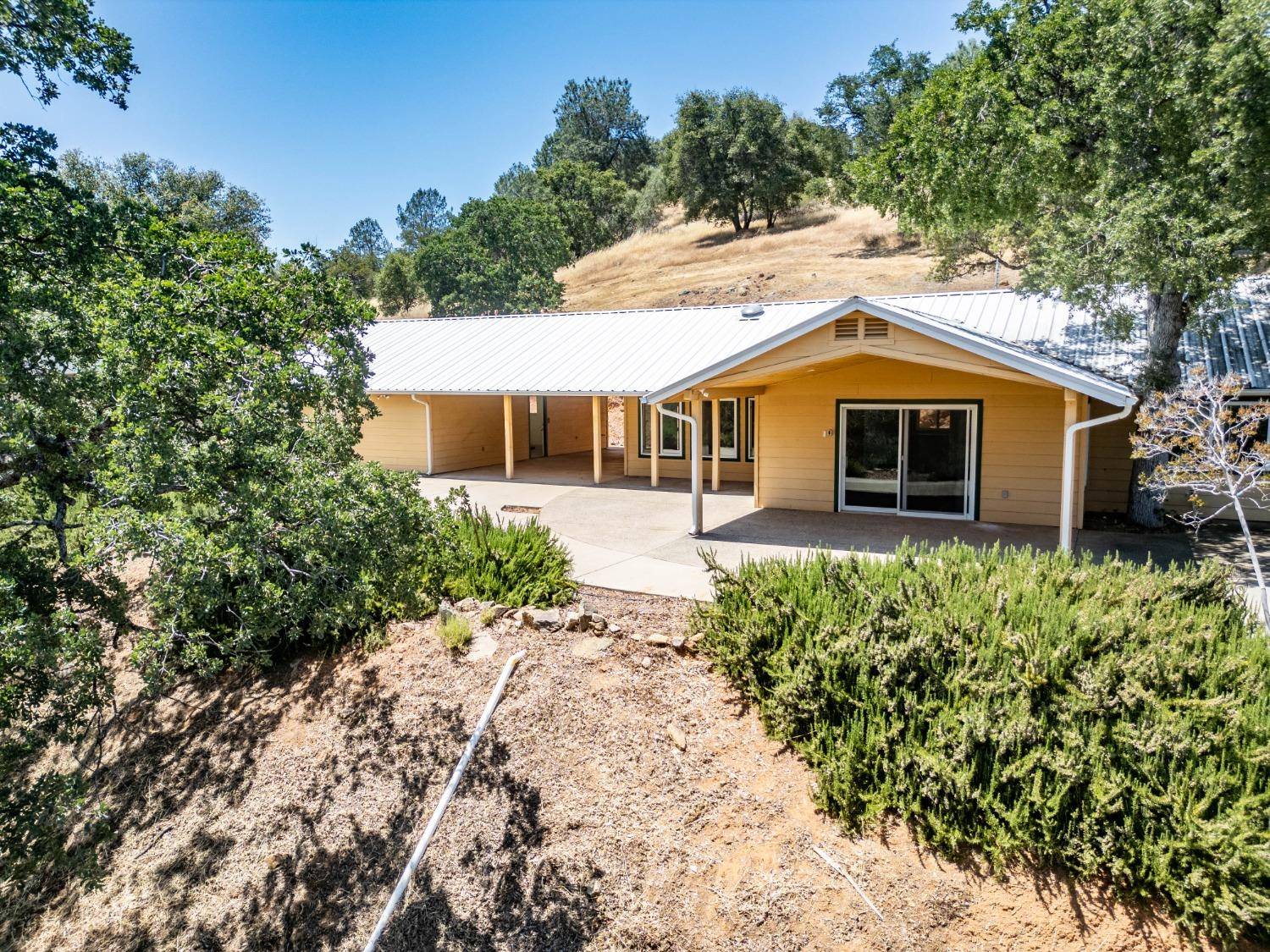 Mariposa, CA 95338,5033 West Whitlock