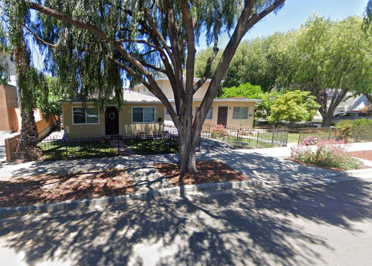 Mountain View, CA 94043,284 Elmwood Street