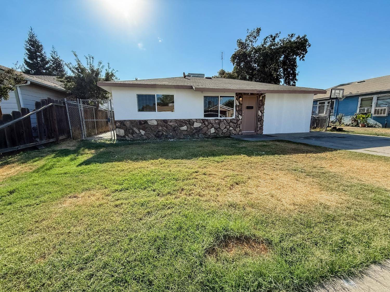 Chowchilla, CA 93610,1405 Monterey Avenue