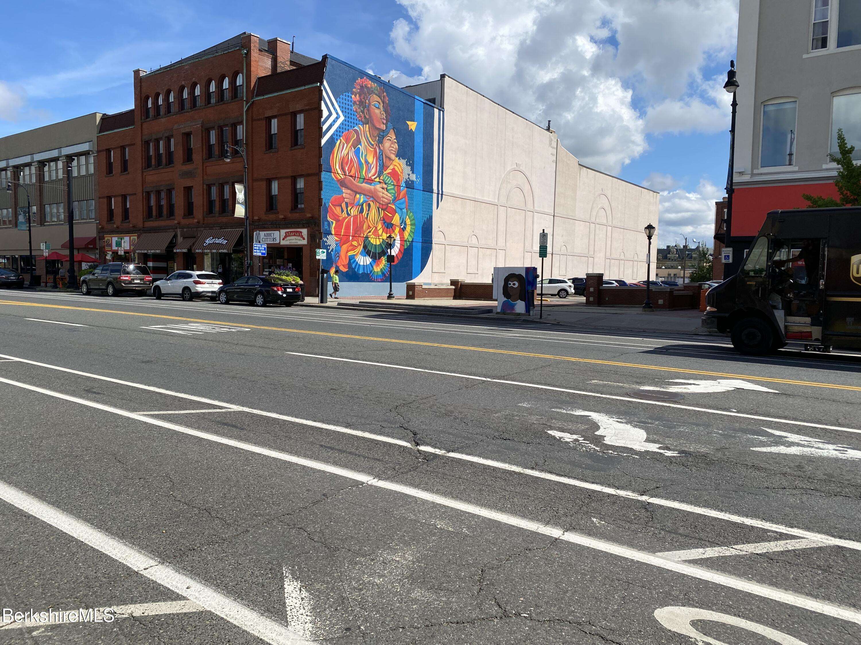 Pittsfield, MA 01201,146-156 North St