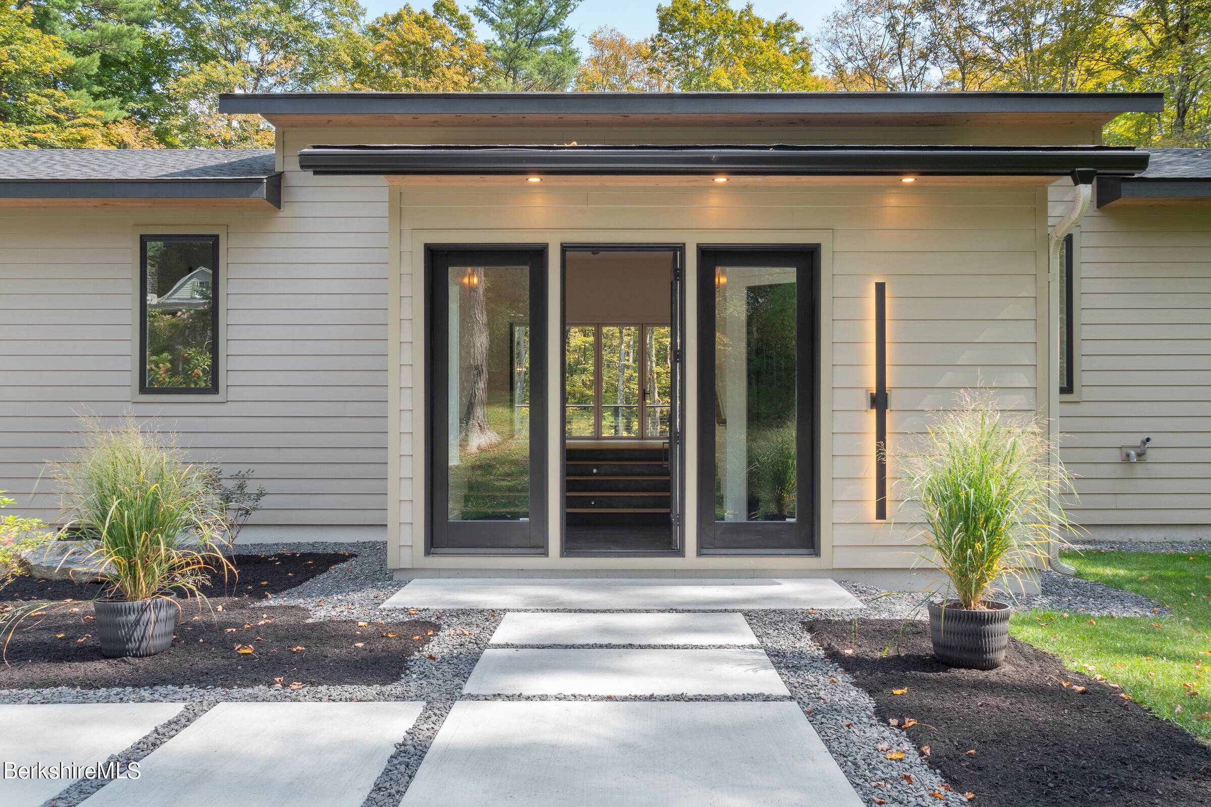 Monterey, MA 01245,112 Tyringham Rd