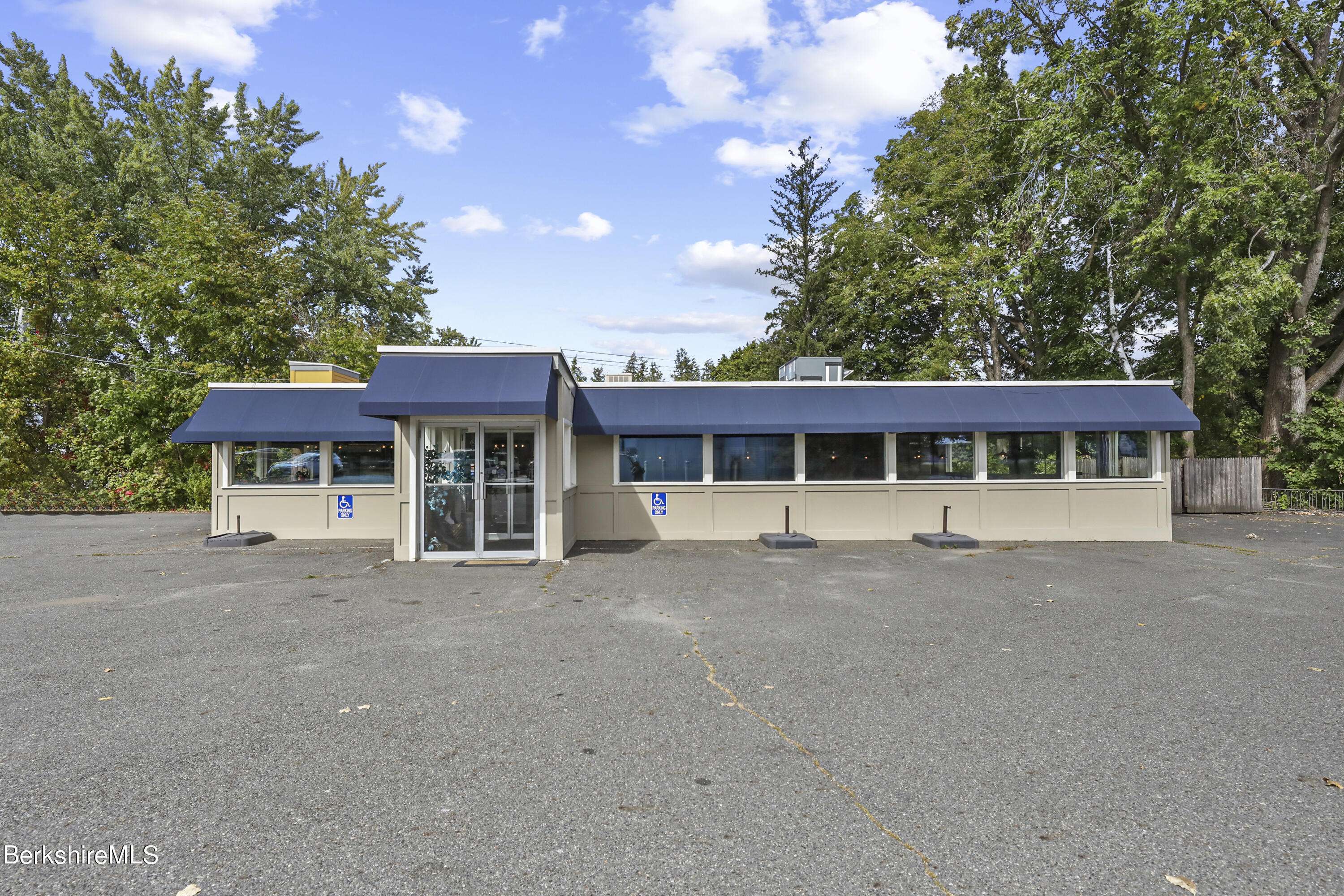 Williamstown, MA 01267,460 Main St