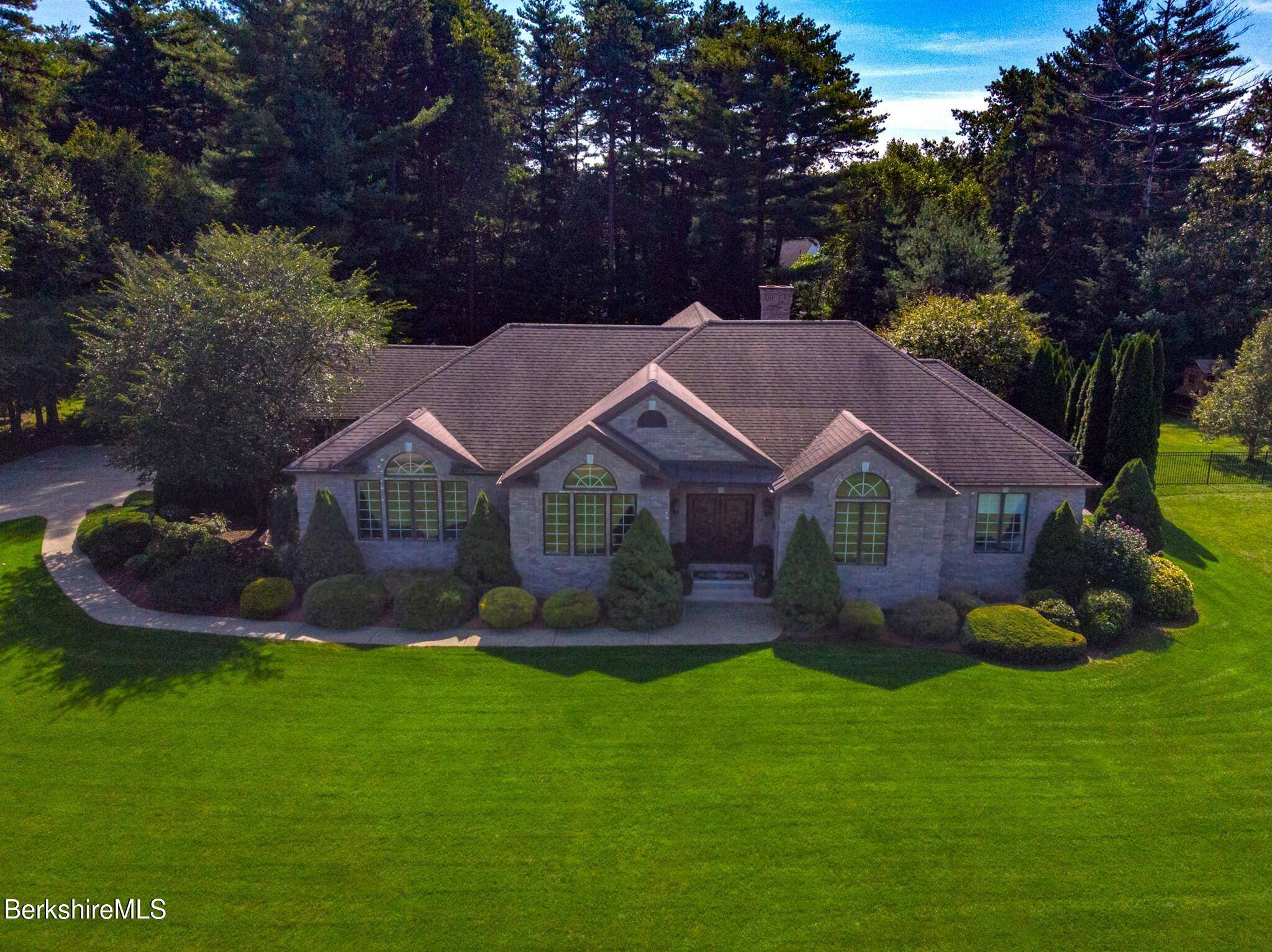 Southwick, MA 01077,14 Lexington Cir