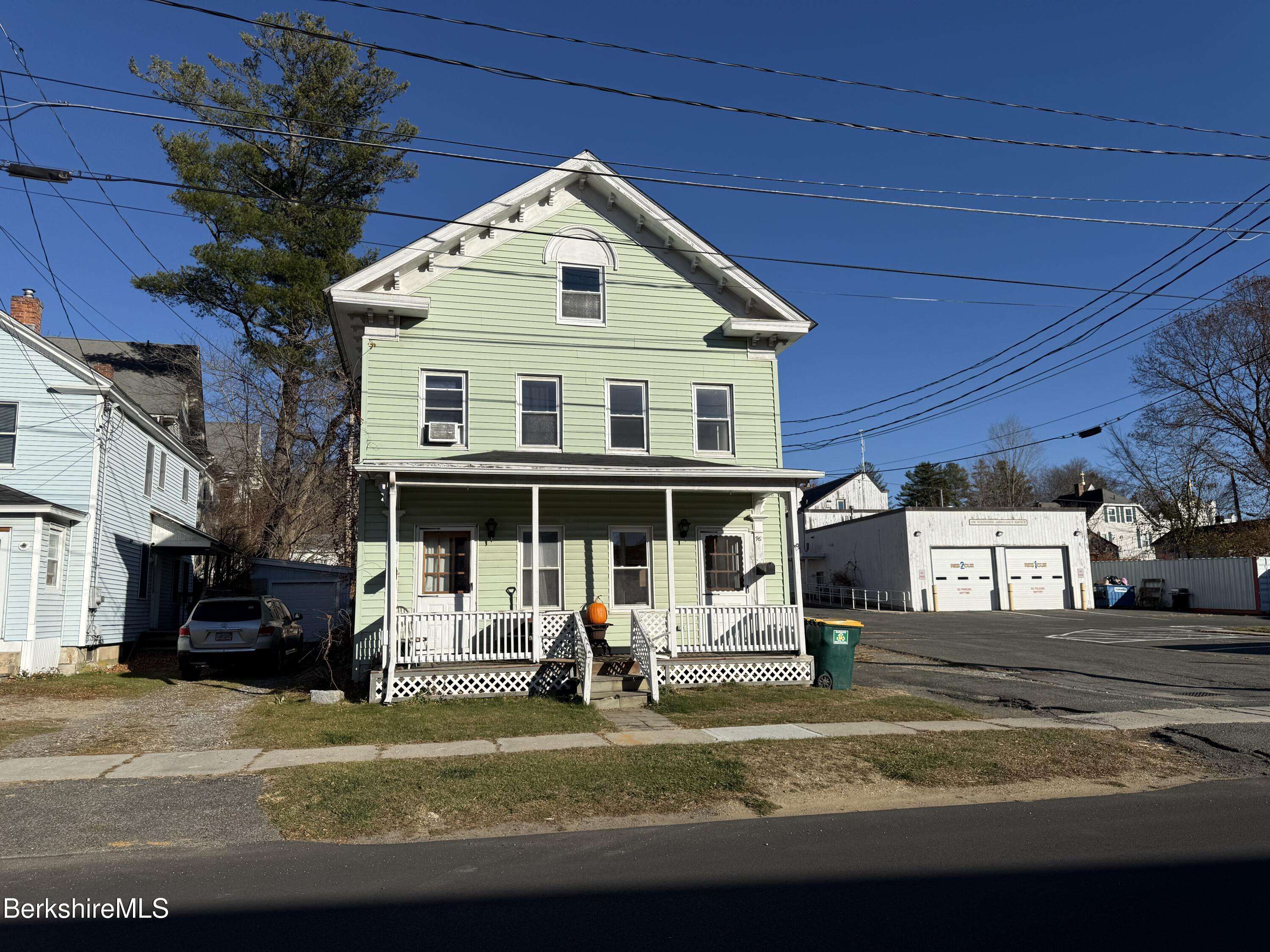 Lee, MA 01238,96 Railroad St