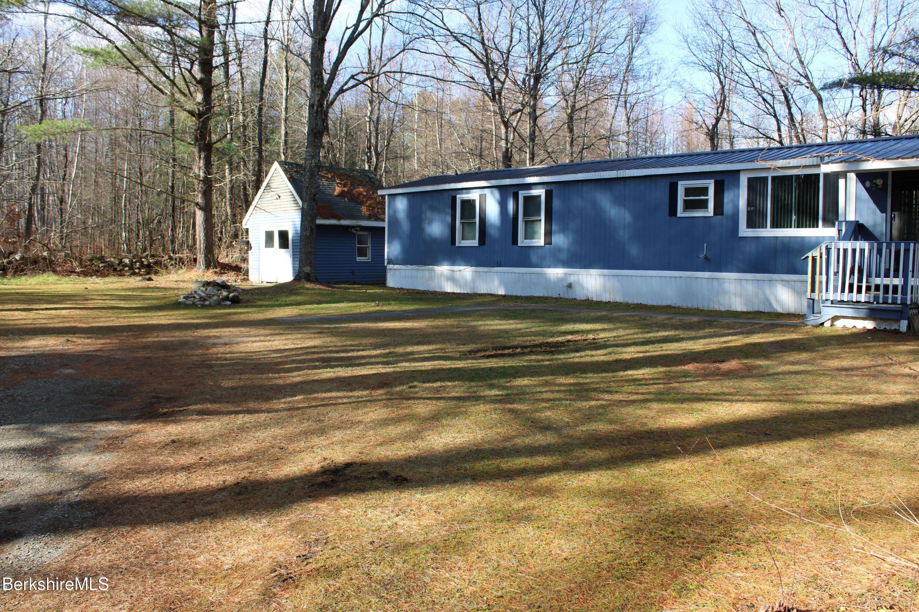 Hinsdale, MA 01235,4 Brunet PL