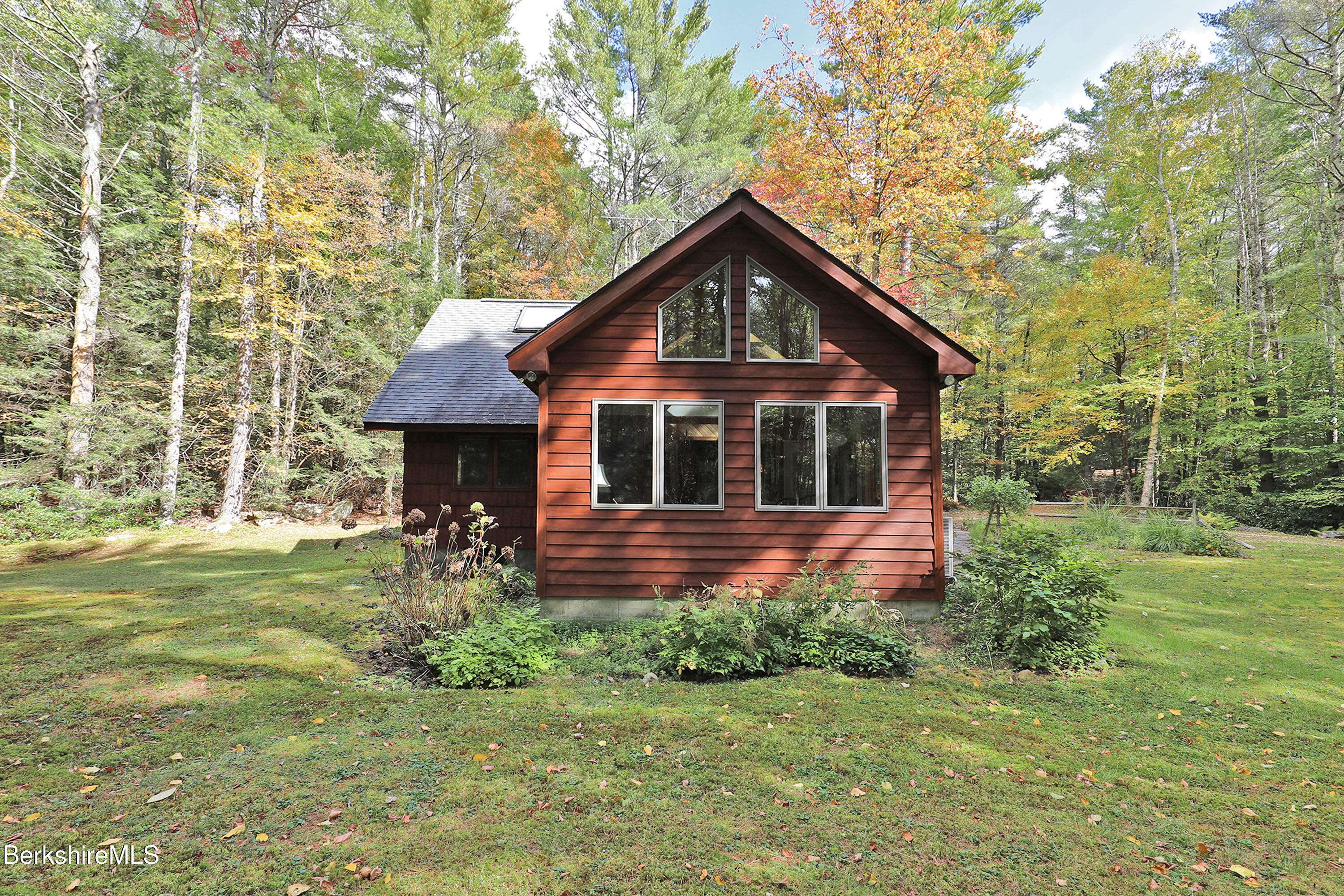 Otis, MA 01253,259 Werden Rd