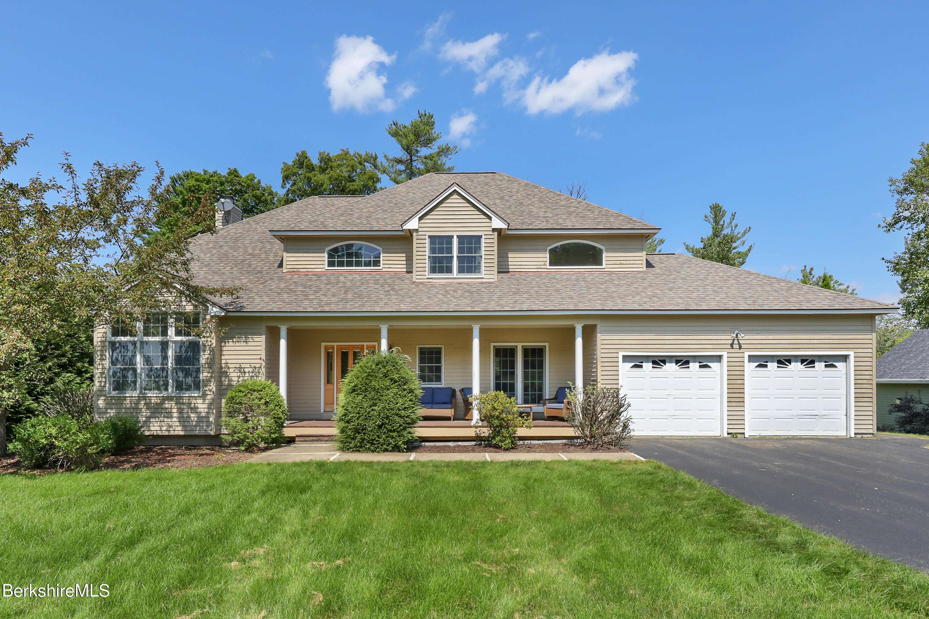 Pittsfield, MA 01201,41 Meadow Ridge Dr