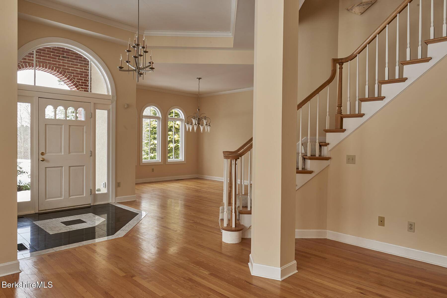 Pittsfield, MA 01201,1 Pheasant WAY
