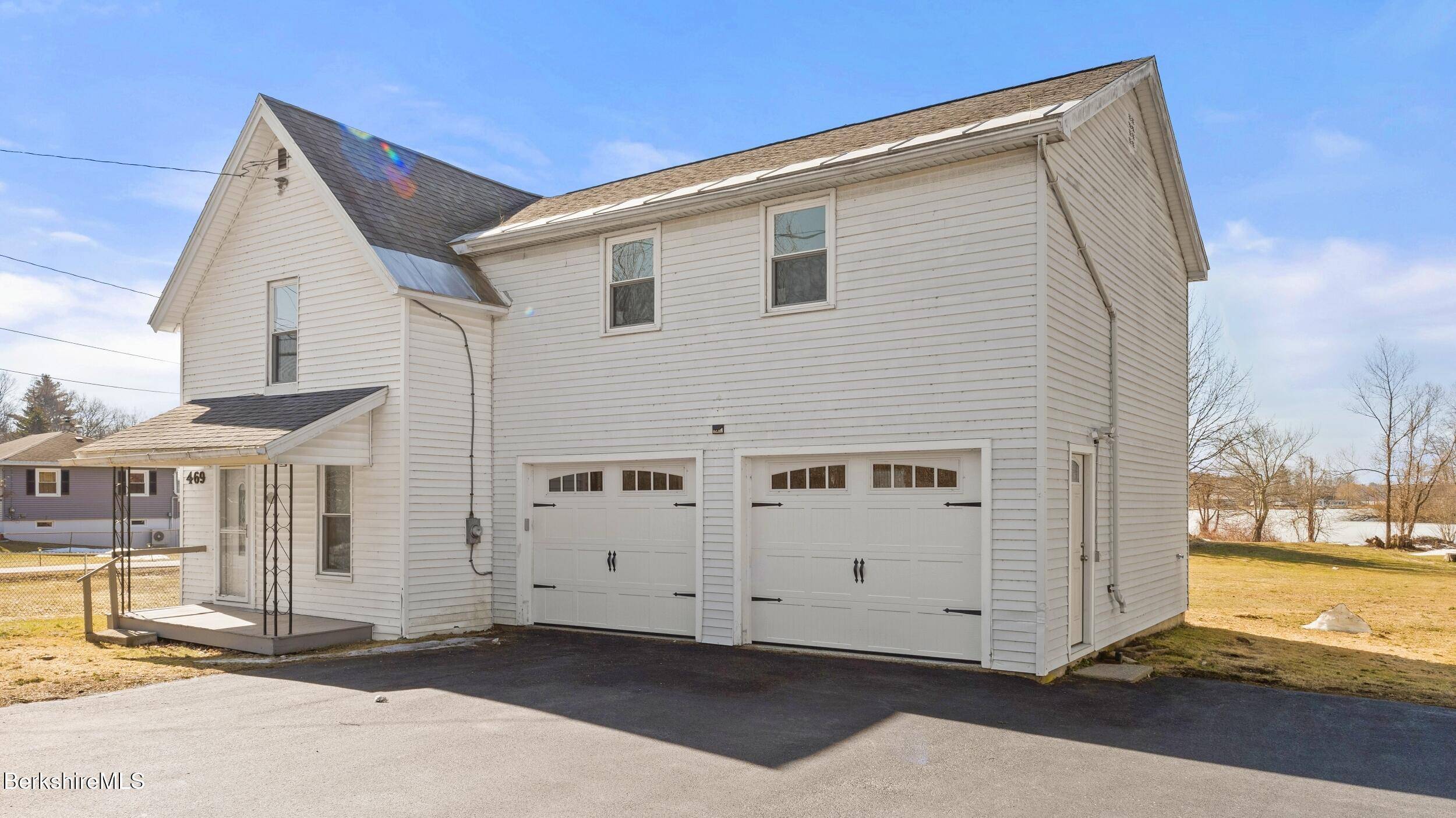 Pittsfield, MA 01201,469 Pecks Rd