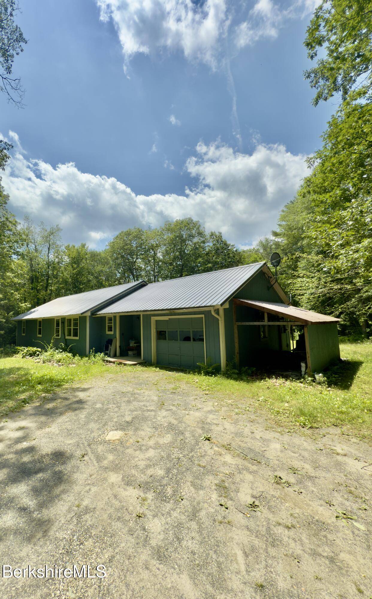 Tolland, MA 01034,1259 E Otis Rd