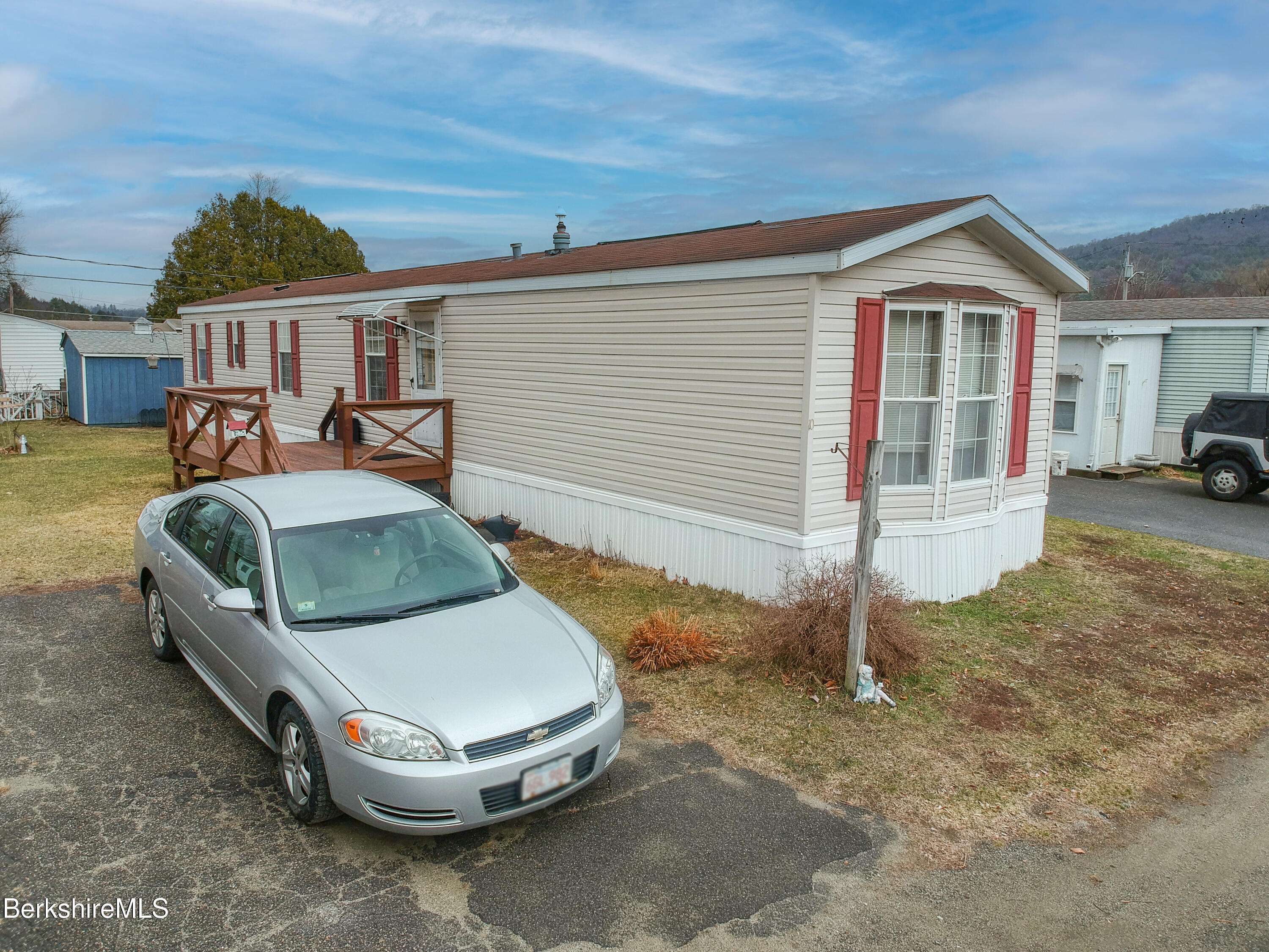 Cheshire, MA 01225,10 3rd Ave