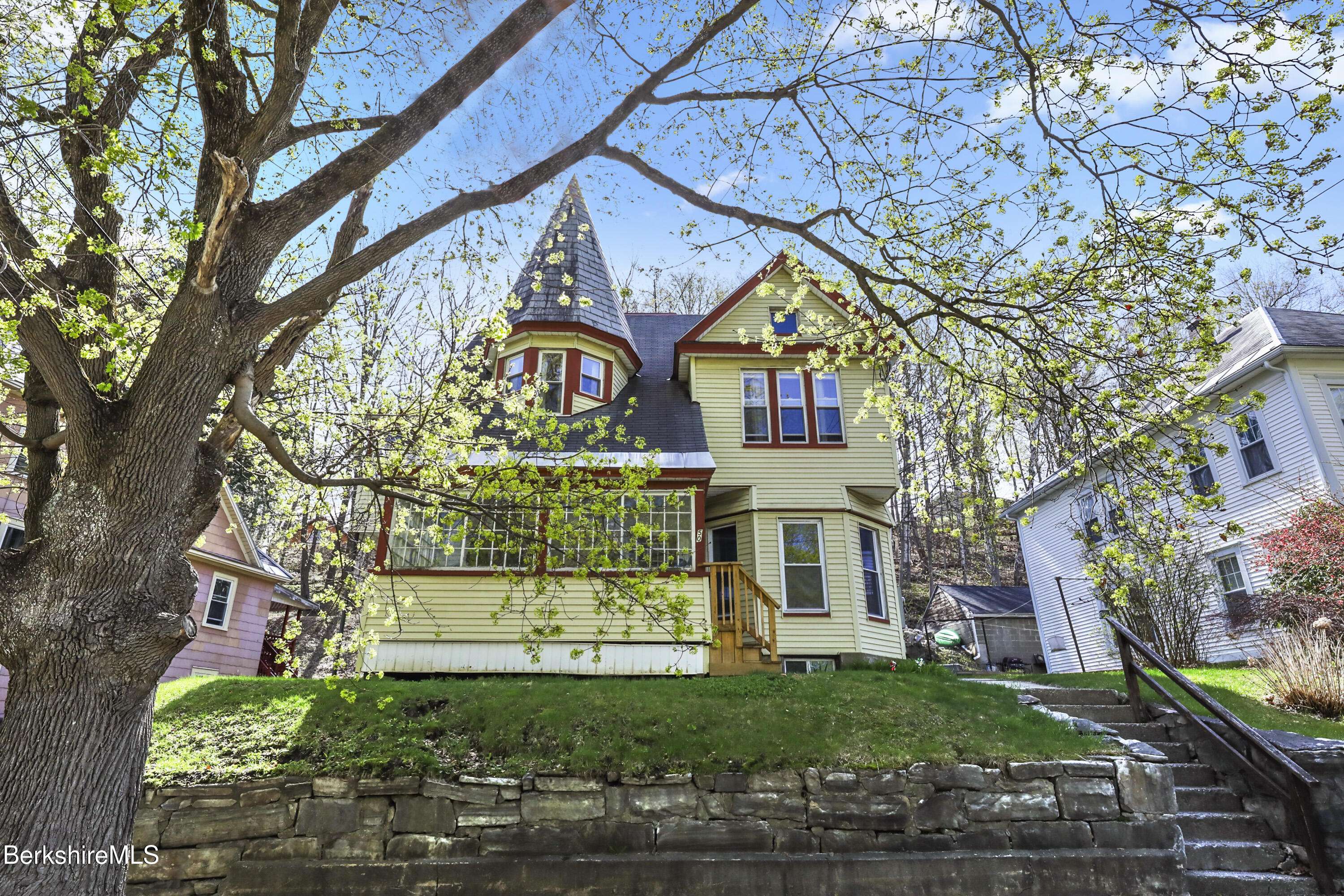 North Adams, MA 01247,50 Gallup St