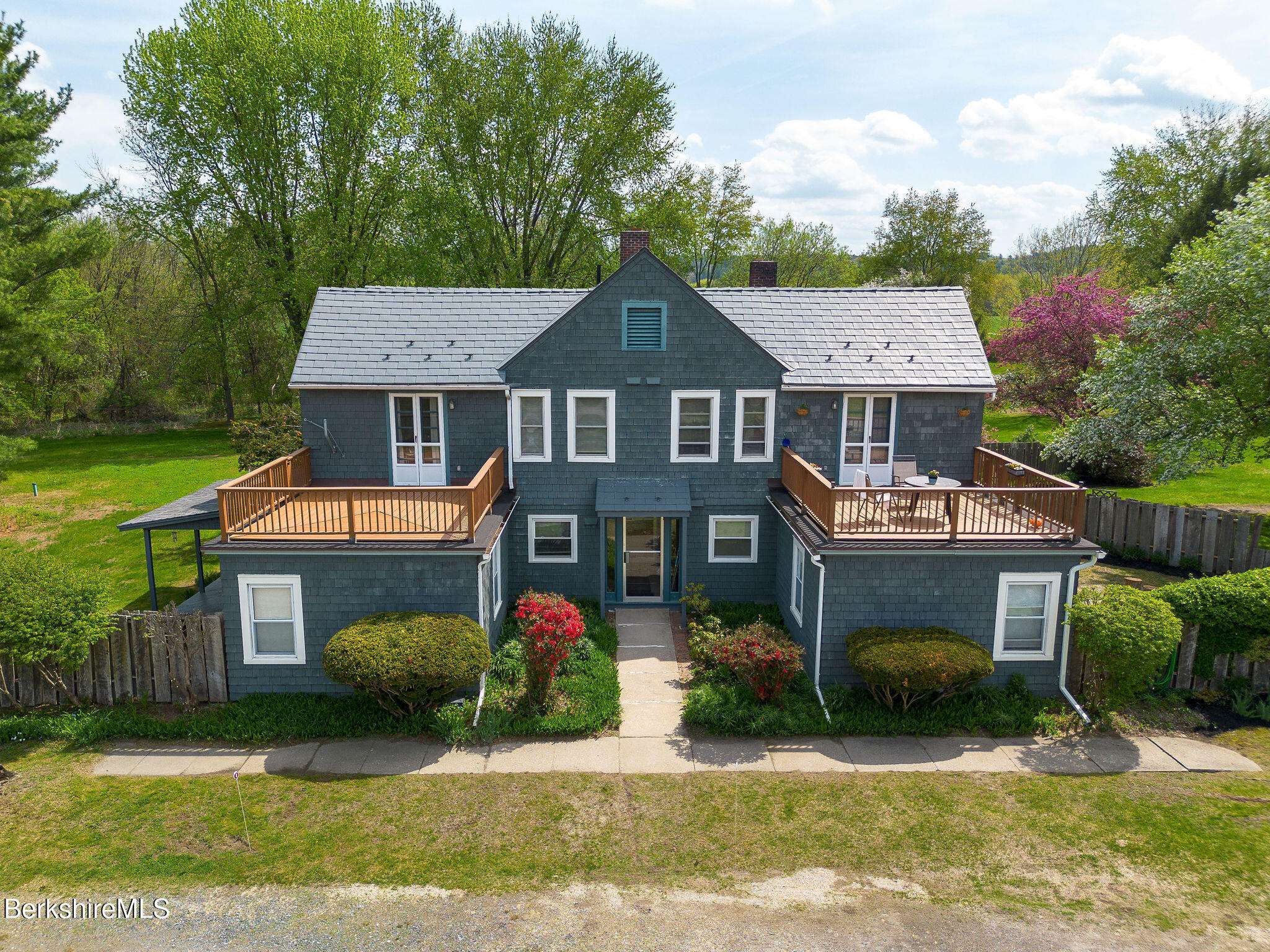 Sheffield, MA 01257,567 S Main St