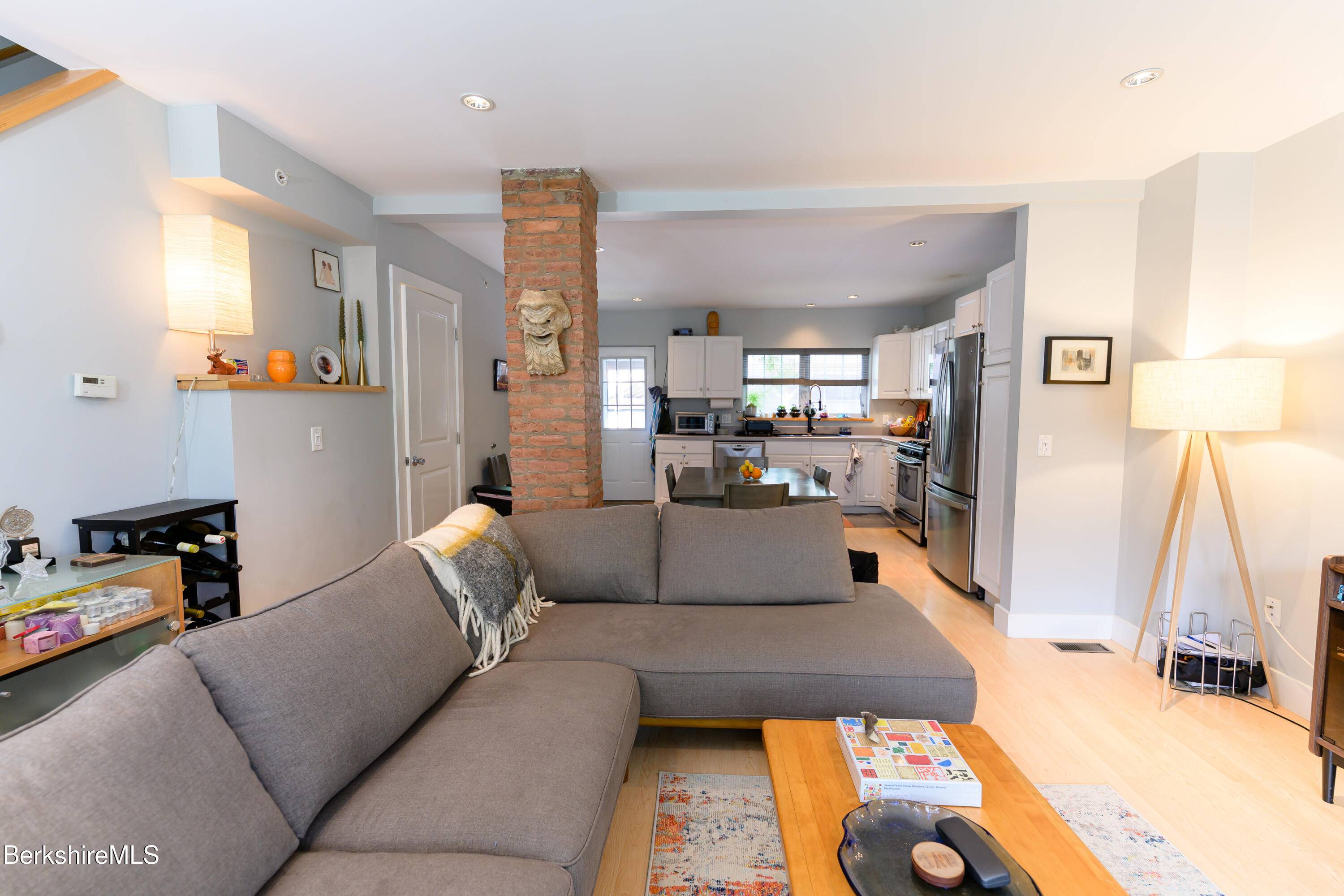 North Adams, MA 01247,25 Taft St
