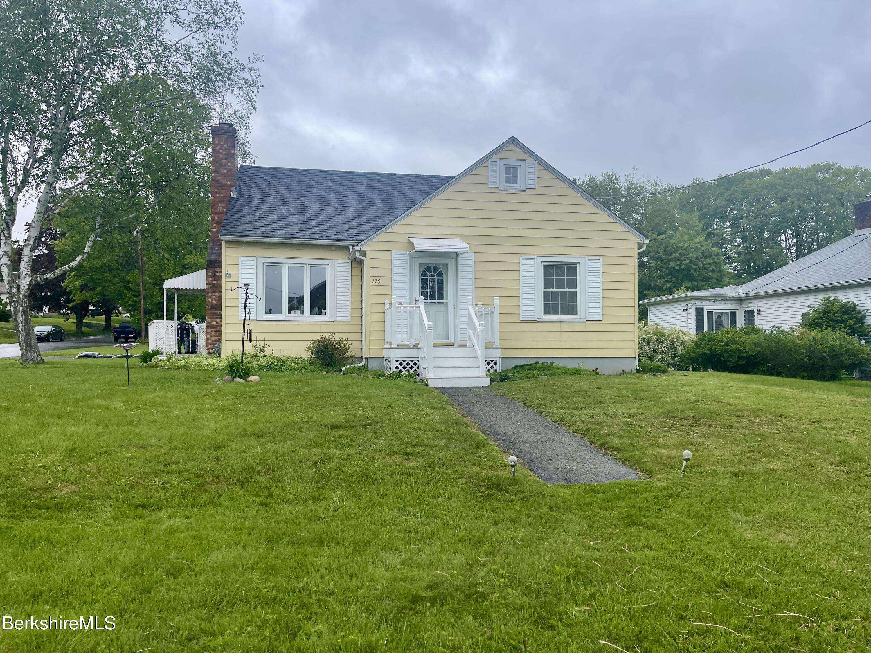 Pittsfield, MA 01201,176 Windsor Ave