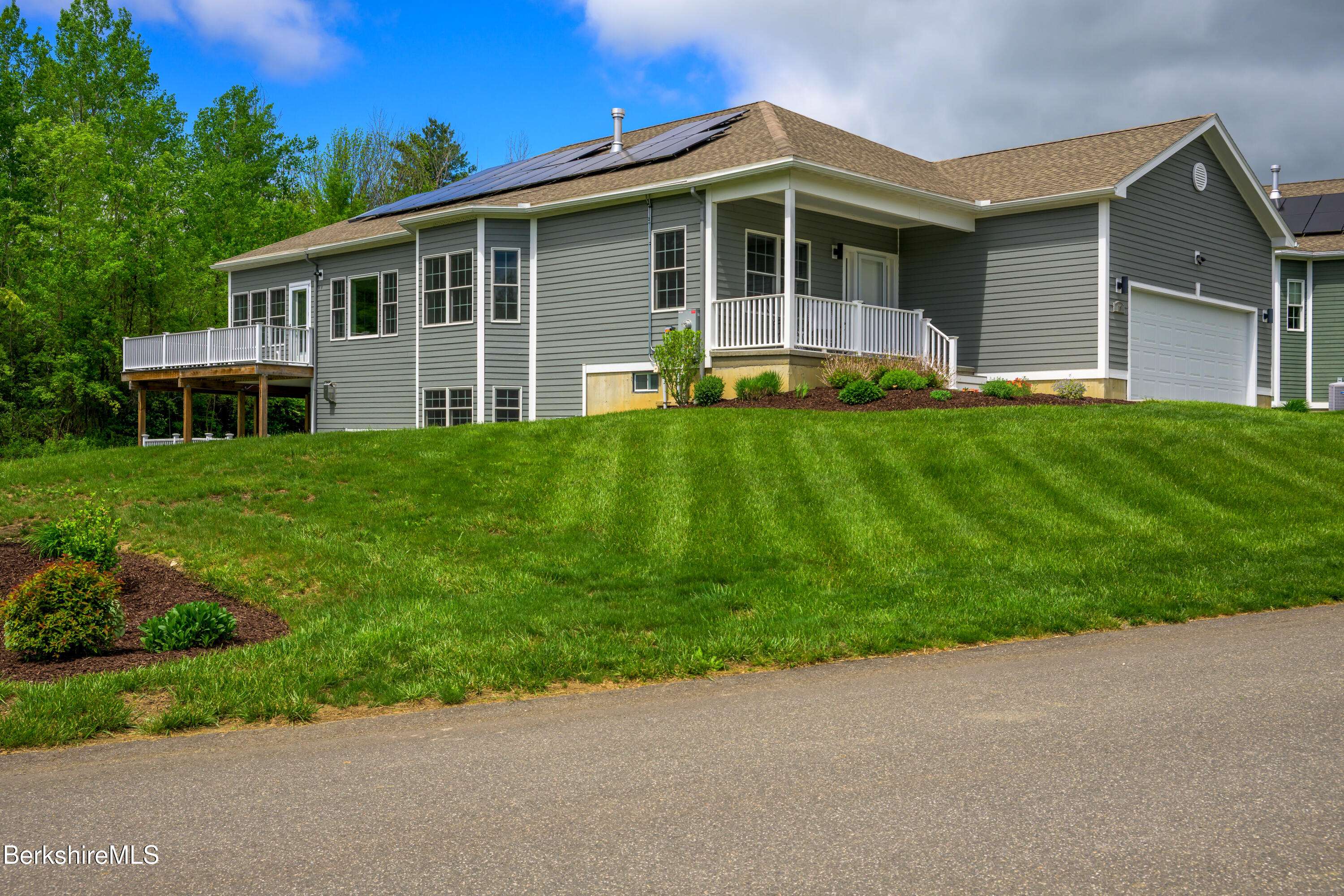 Pittsfield, MA 01201,19 Aspen WAY