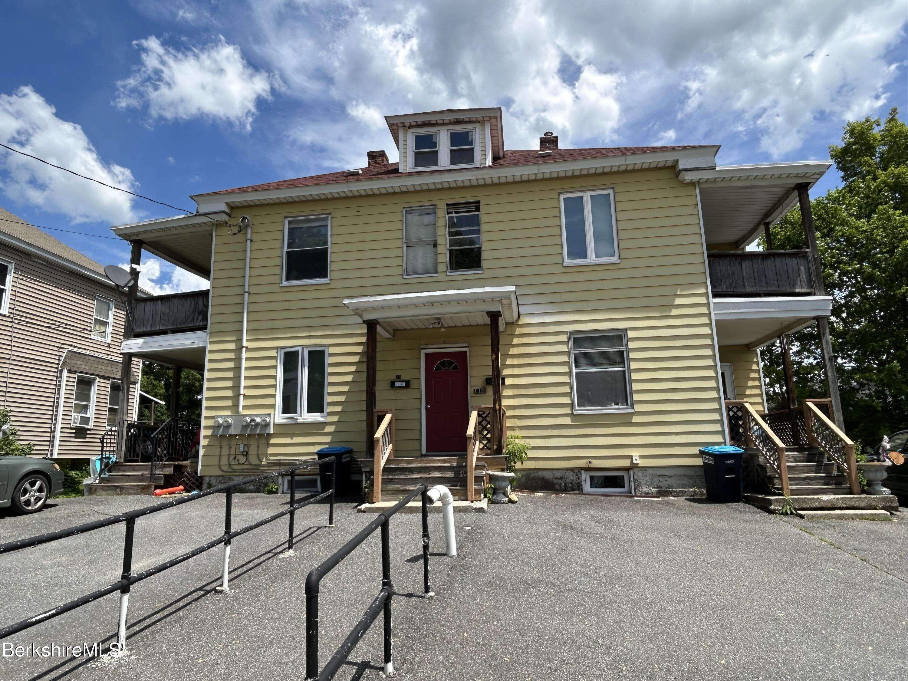 Pittsfield, MA 01201,14-18 Westminster St