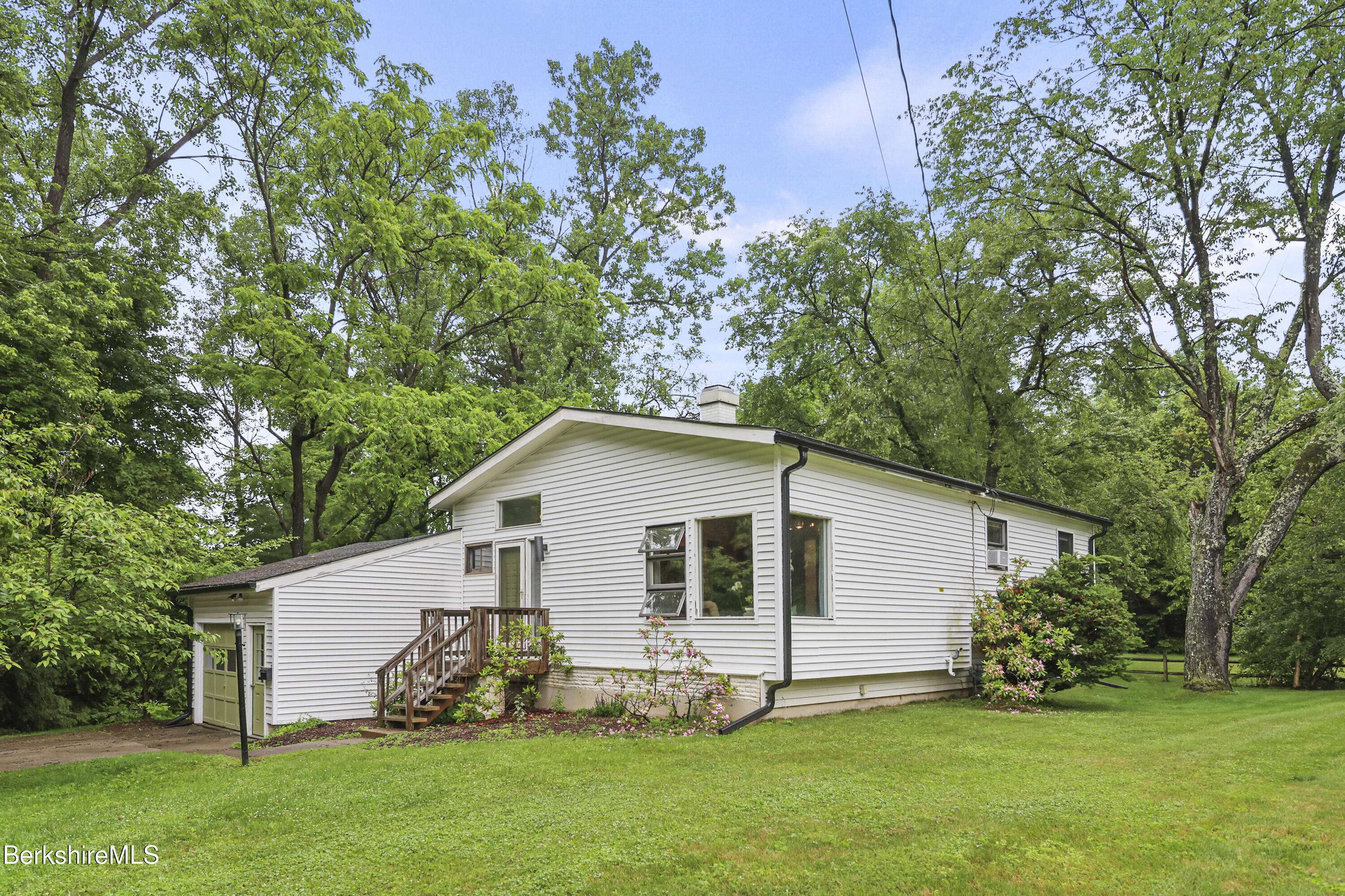Pittsfield, MA 01201,72 Cleveland St