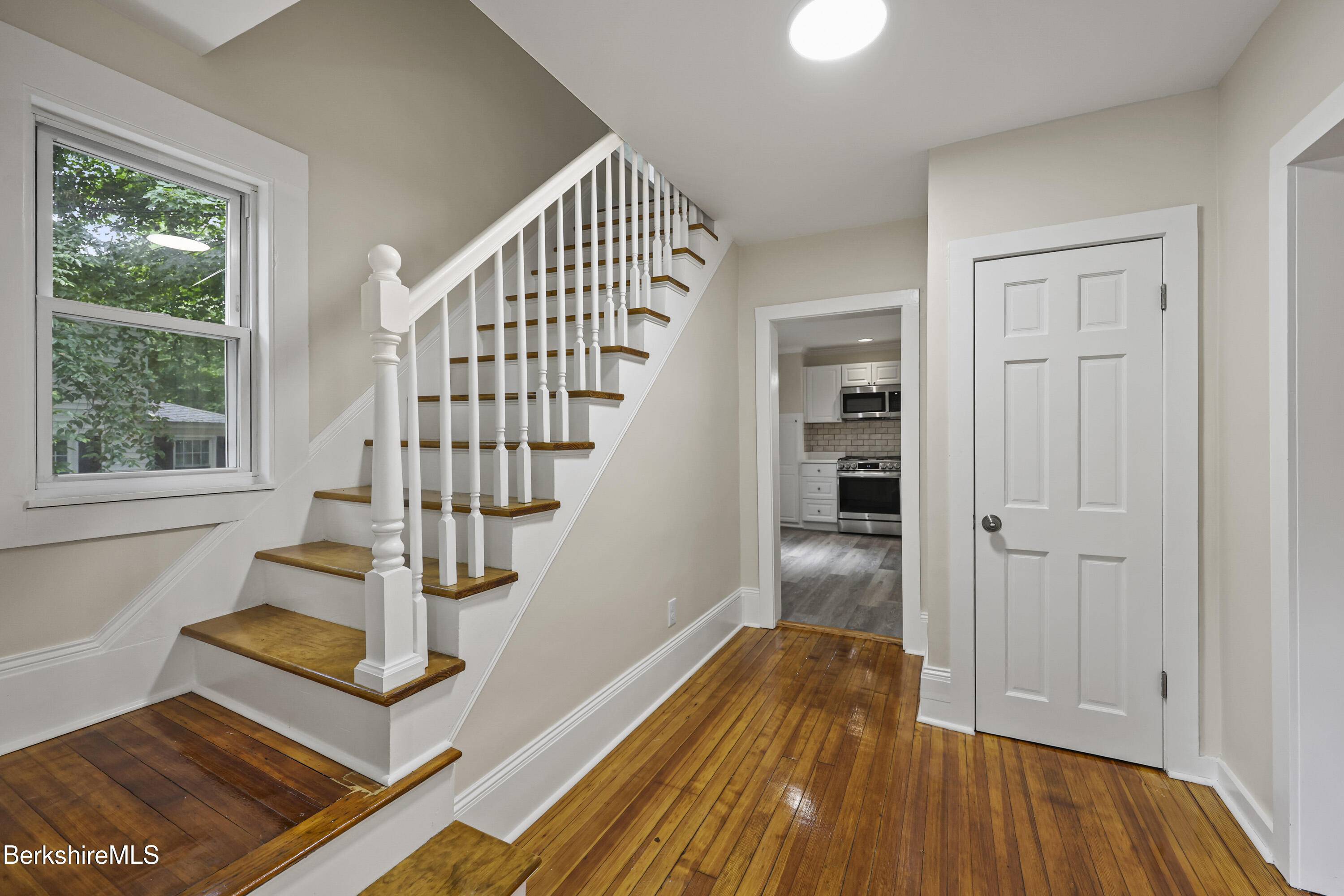 Pittsfield, MA 01201,32 Hampshire St
