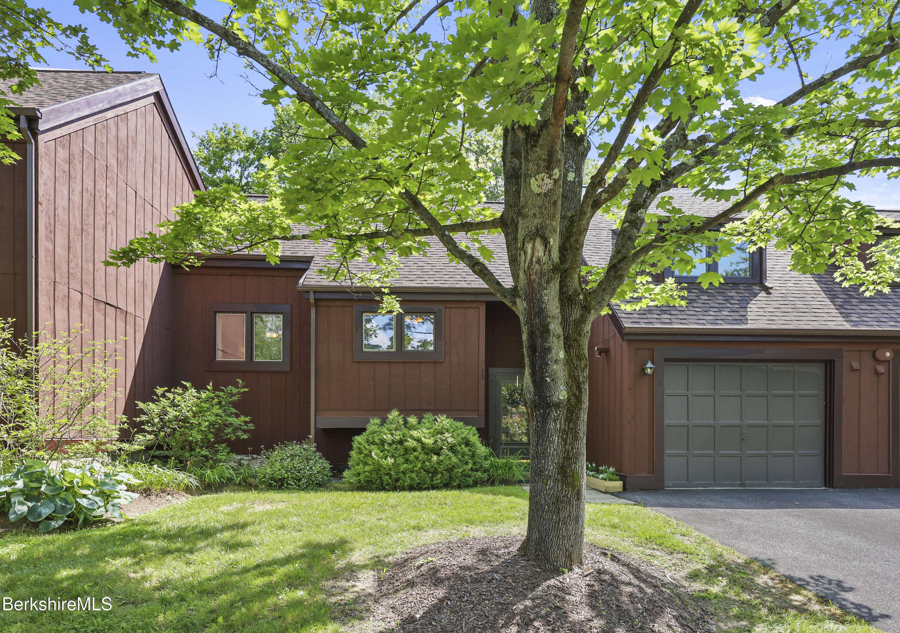Williamstown, MA 01267,5 Windflower WAY
