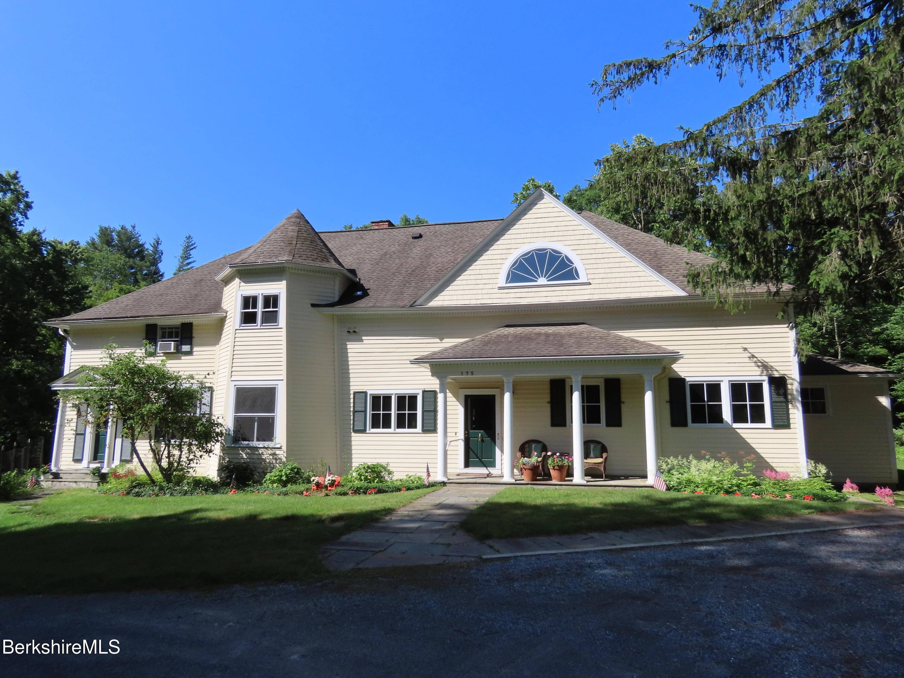 Williamstown, MA 01267,175 Bulkley St