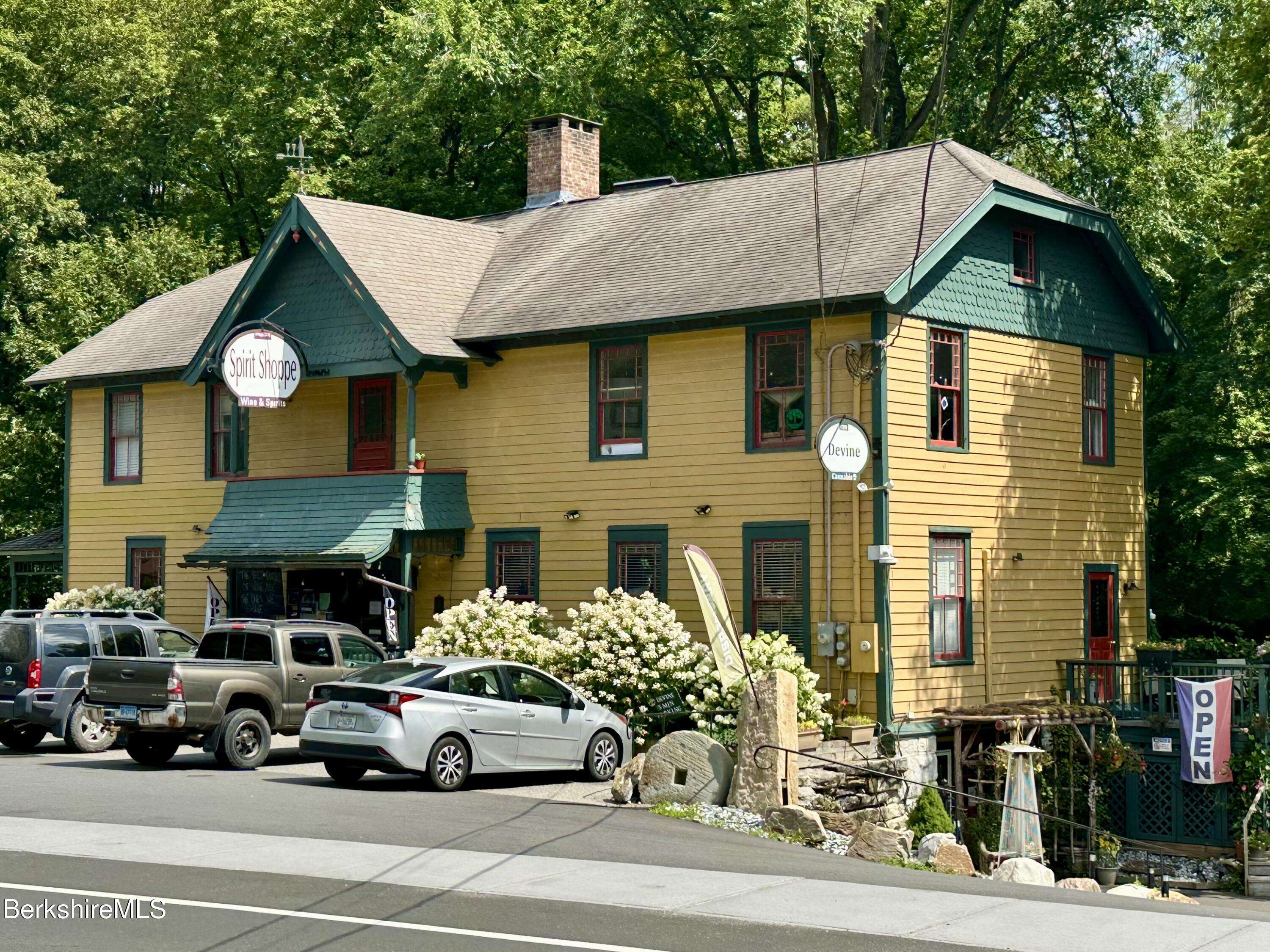 Egremont, MA 01258