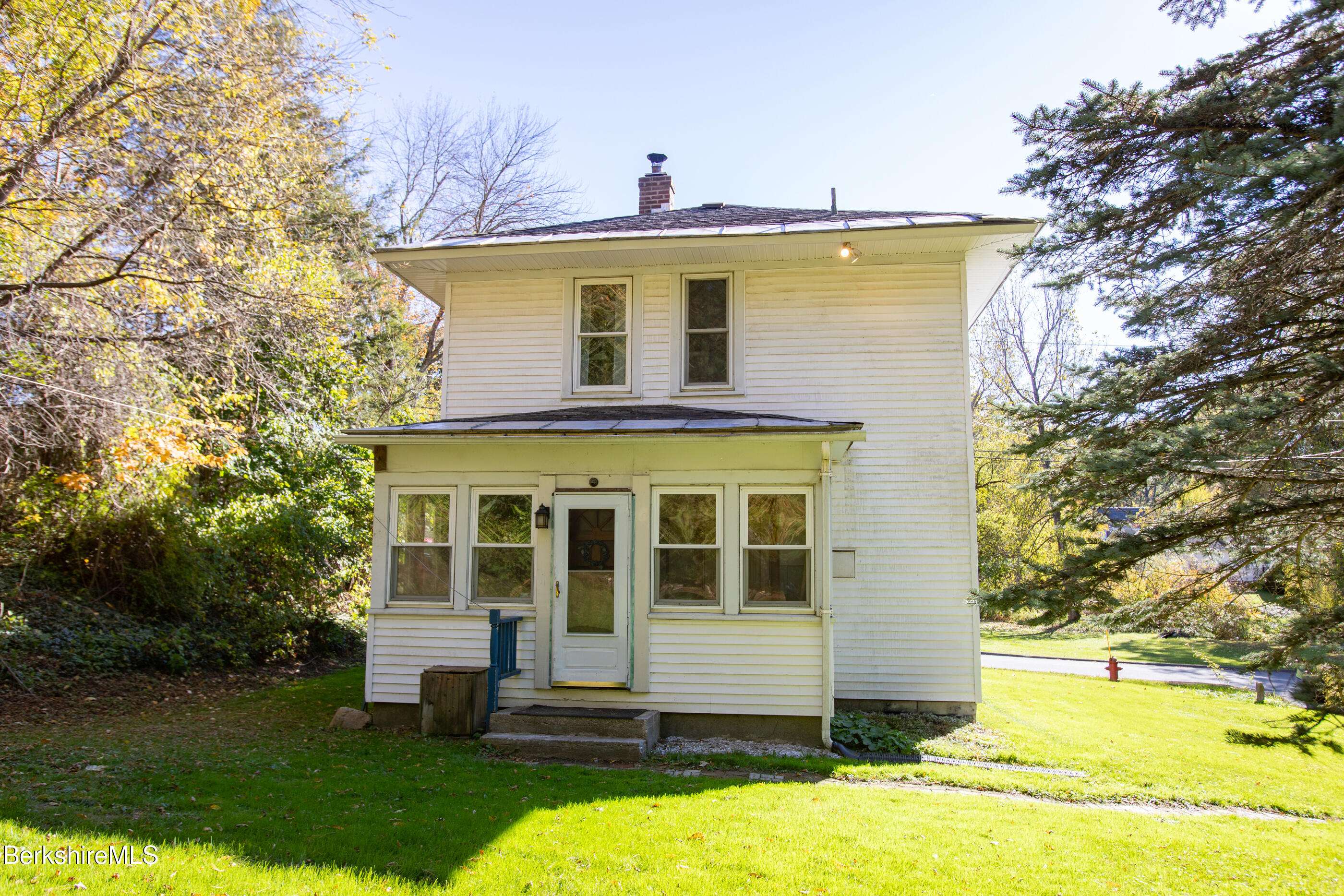 Lanesborough, MA 01237,69 Baker St