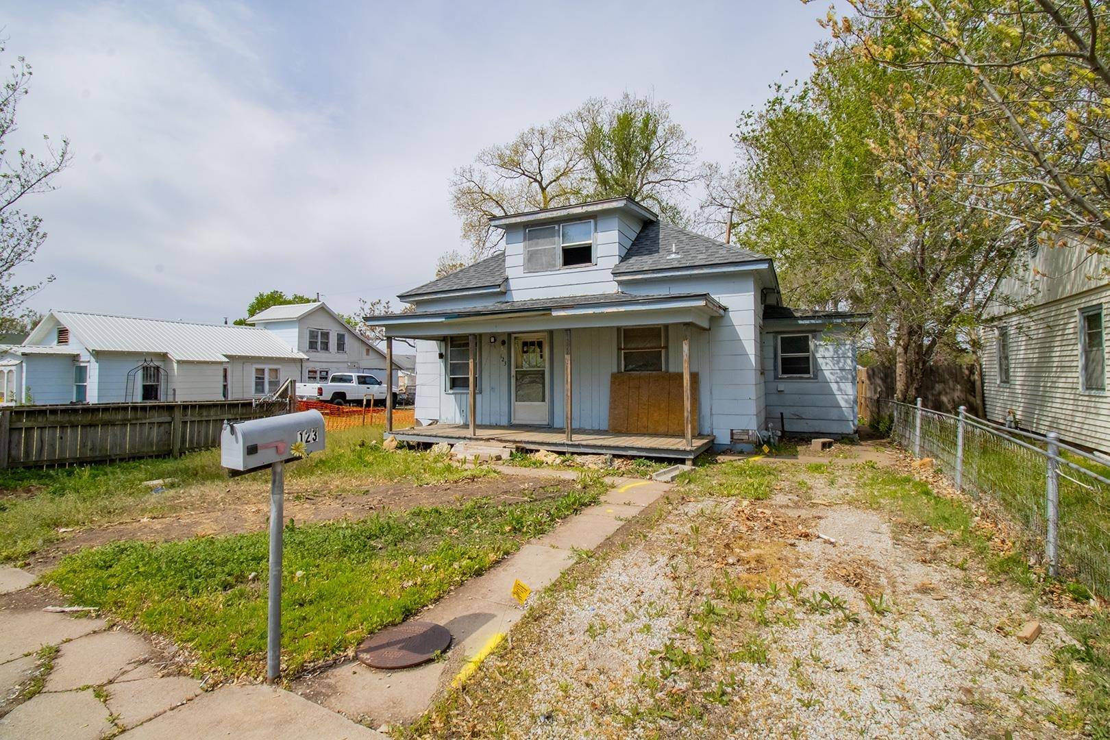 El Dorado, KS 67042,123 N ARTHUR ST