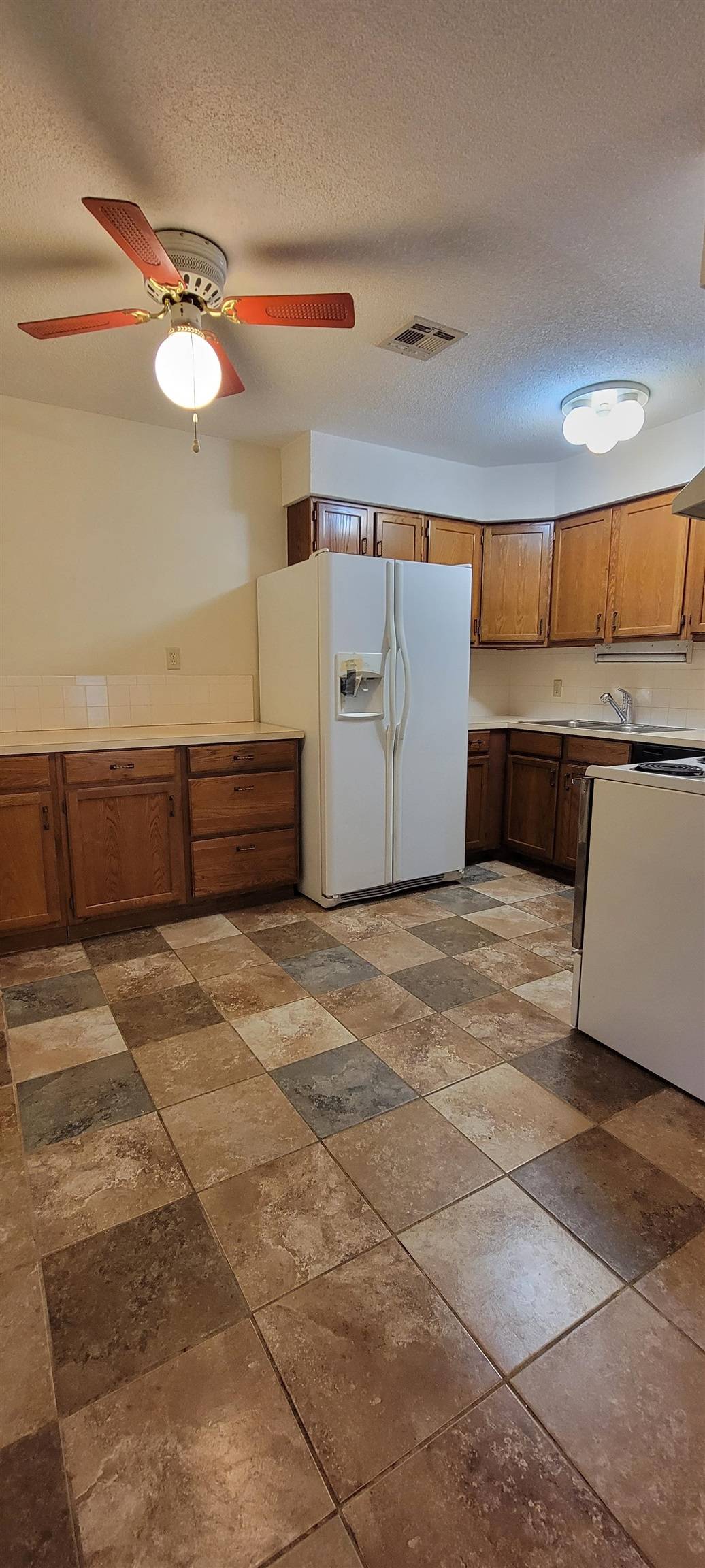 Derby, KS 67037,203 S westview