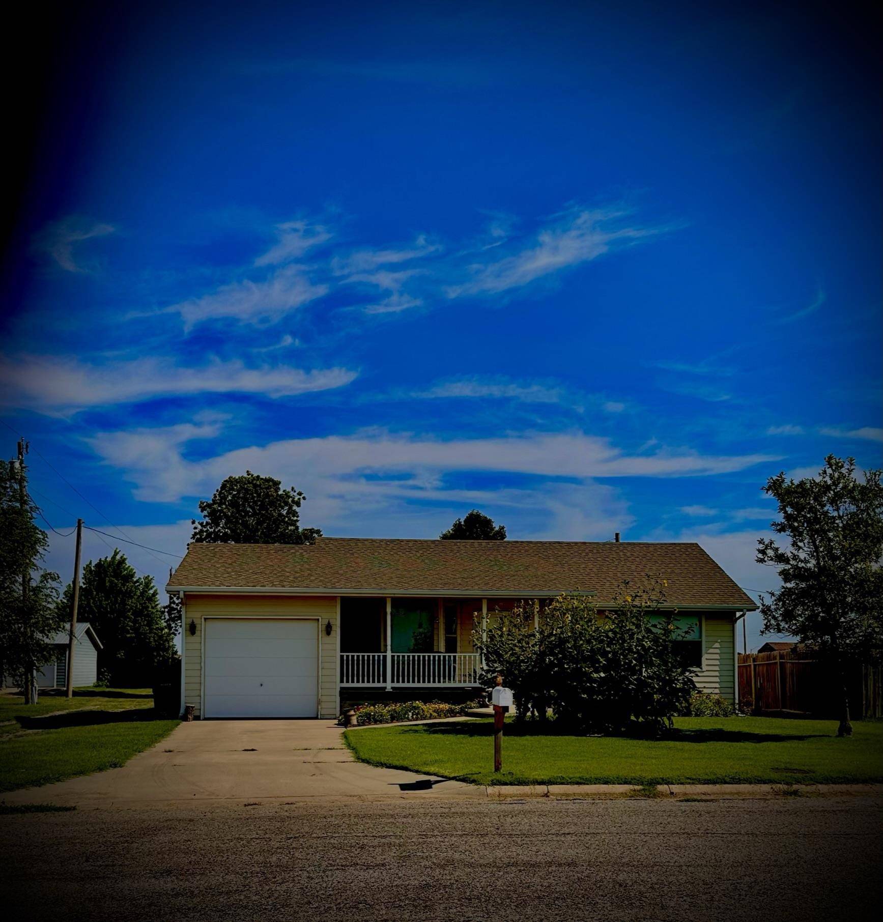 Greensburg, KS 67054,402 W Hancock Ave